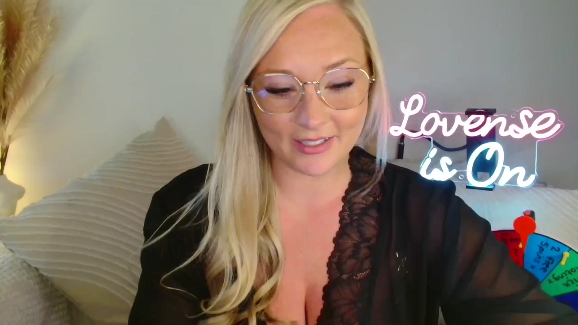 Gallery image thumbnail from AlexisBrookeX's myfreecams stream on, 06/06/2025, 21:37 image 16 of 20