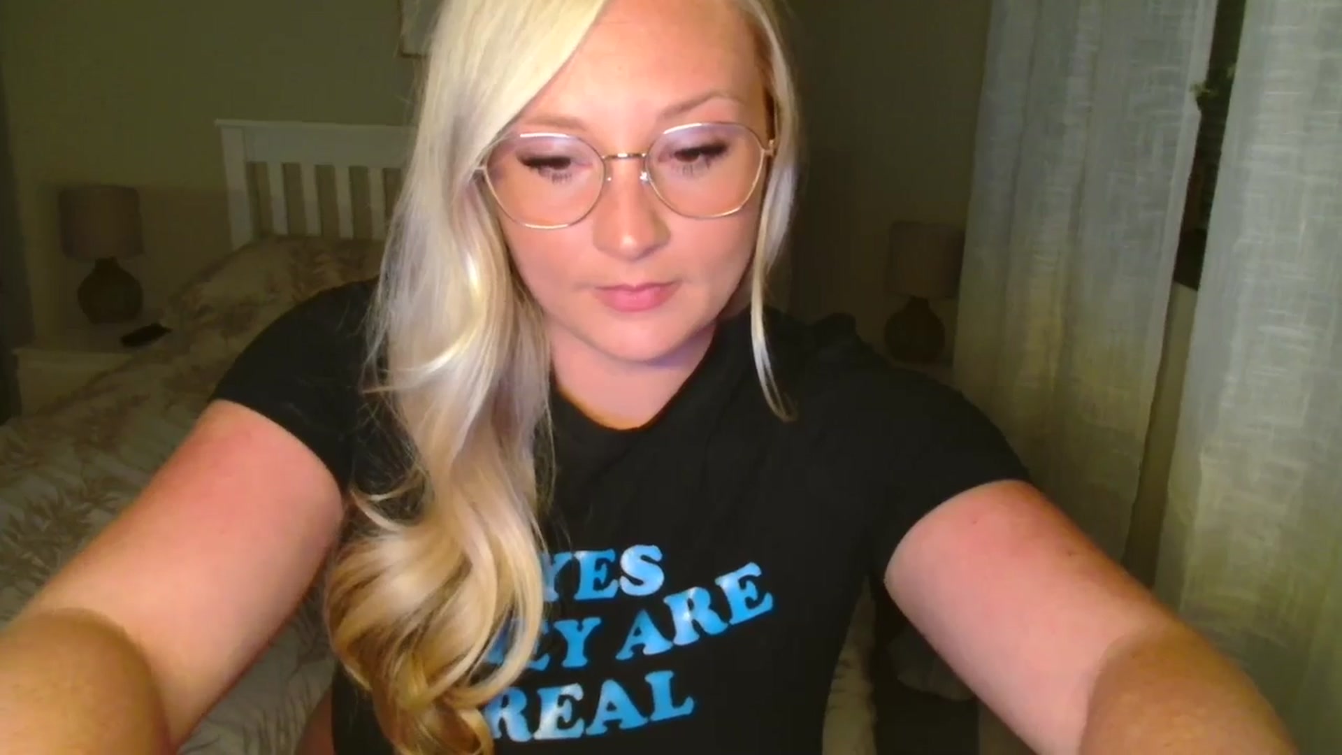 Gallery image thumbnail from AlexisBrookeX's myfreecams stream on, 06/13/2025, 23:28 image 15 of 20