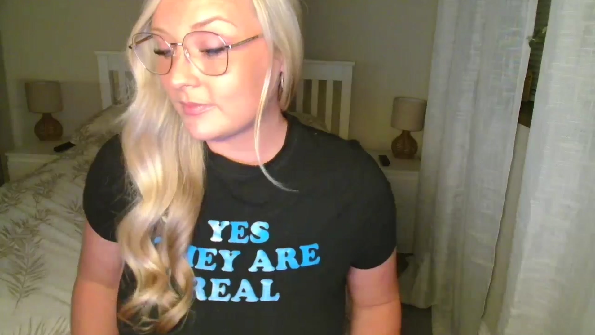 Gallery image thumbnail from AlexisBrookeX's myfreecams stream on, 06/13/2025, 23:28 image 14 of 20