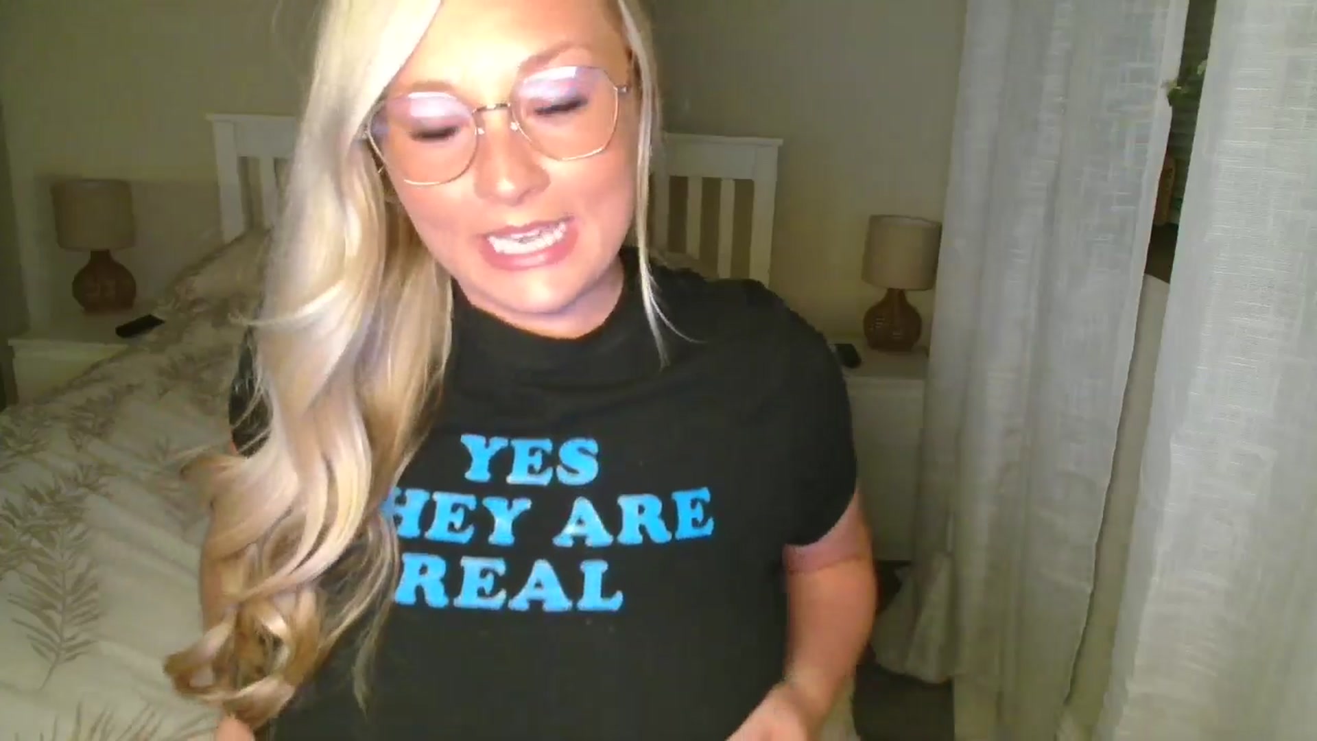 Gallery image thumbnail from AlexisBrookeX's myfreecams stream on, 06/13/2025, 23:28 image 4 of 20