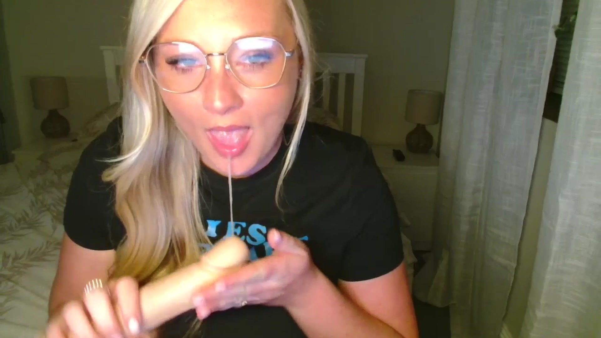 Gallery image thumbnail from AlexisBrookeX's myfreecams stream on, 06/14/2025, 24:57 image 13 of 20