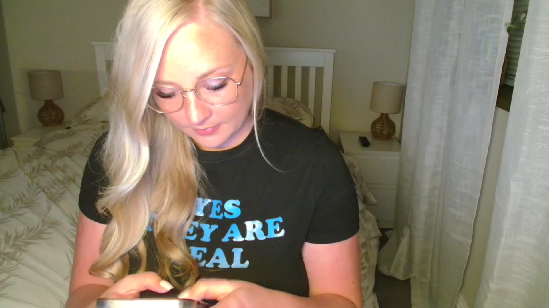 Gallery image thumbnail from AlexisBrookeX's myfreecams stream on, 06/14/2025, 24:57 image 9 of 20