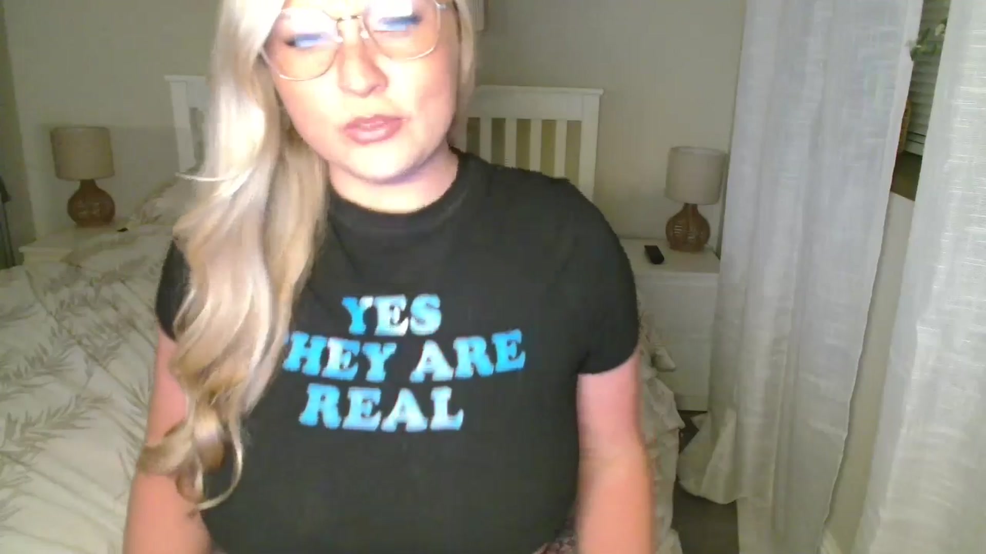 Gallery image thumbnail from AlexisBrookeX's myfreecams stream on, 06/14/2025, 24:57 image 10 of 20