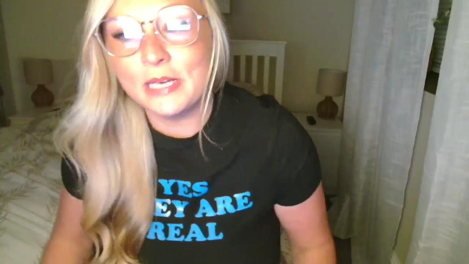 Gallery image thumbnail from AlexisBrookeX's myfreecams stream on, 06/14/2025, 24:57 image 6 of 20