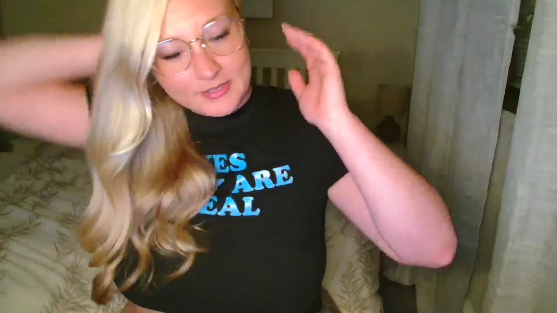 Gallery image thumbnail from AlexisBrookeX's myfreecams stream on, 06/14/2025, 24:57 image 4 of 20