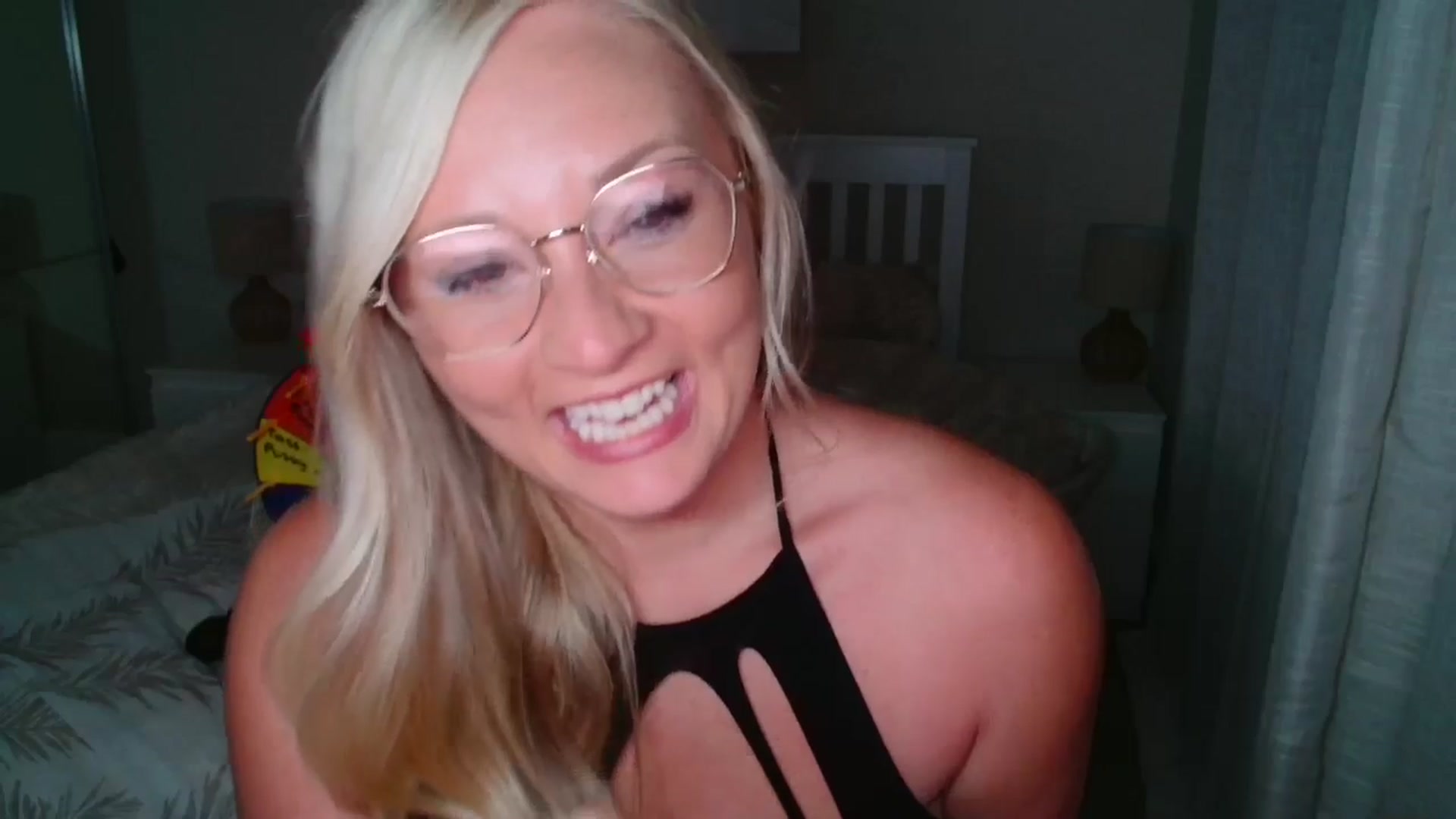 Gallery image thumbnail from AlexisBrookeX's myfreecams stream on, 06/18/2025, 23:09 image 11 of 20