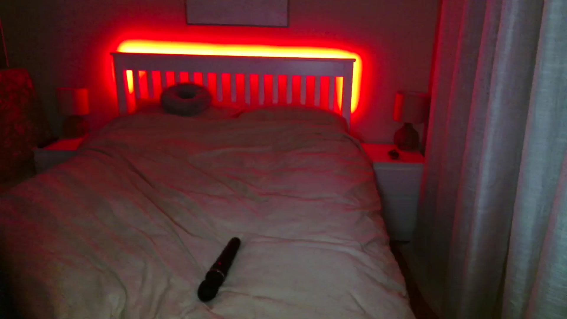 Gallery image thumbnail from AlexisBrookeX's myfreecams stream on, 09/06/2025, 24:00 image 1 of 20