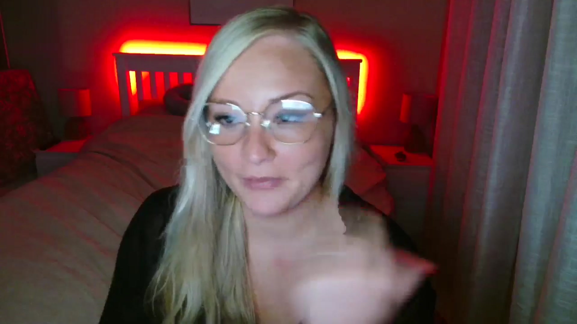Gallery image thumbnail from AlexisBrookeX's myfreecams stream on, 09/06/2025, 24:00 image 14 of 20