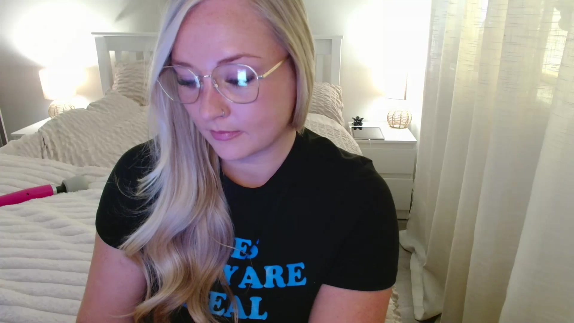Gallery image thumbnail from AlexisBrookeX's myfreecams stream on, 09/28/2025, 15:33 image 4 of 20