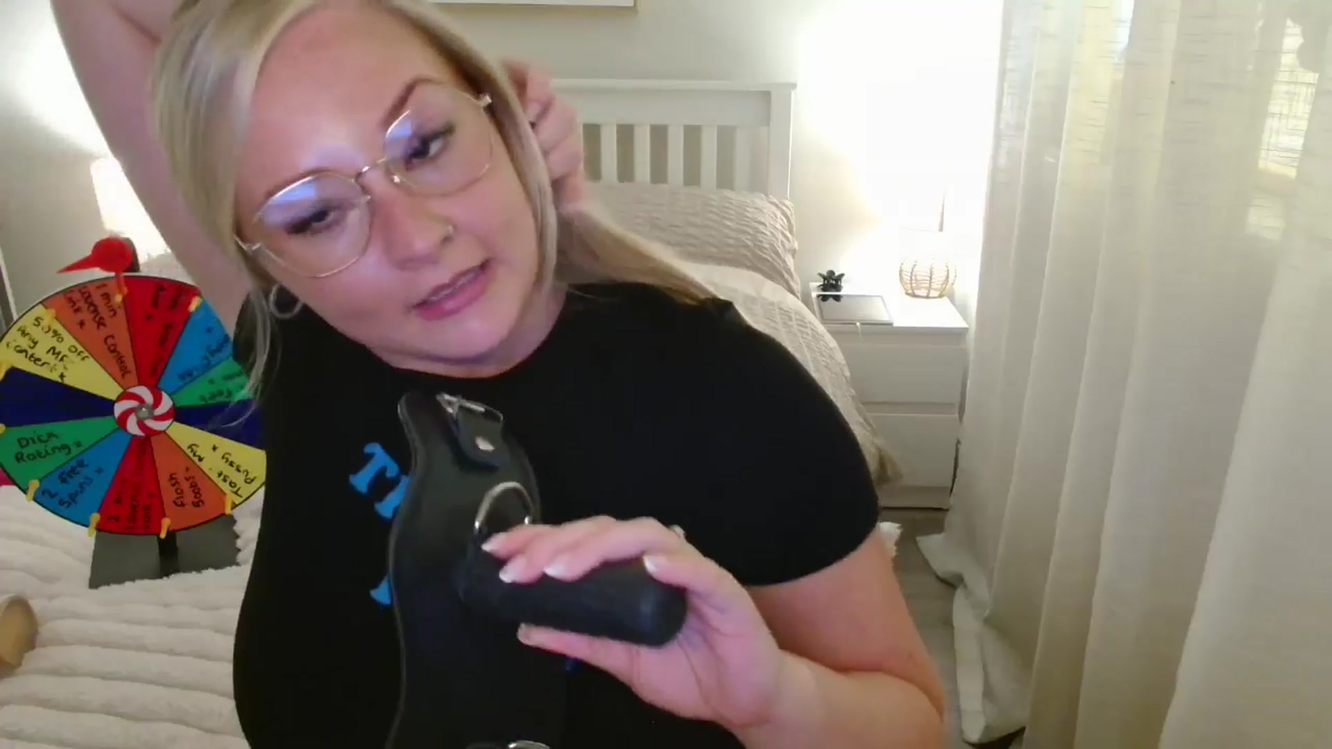 Gallery image thumbnail from AlexisBrookeX's myfreecams stream on, 09/28/2025, 15:33 image 10 of 20