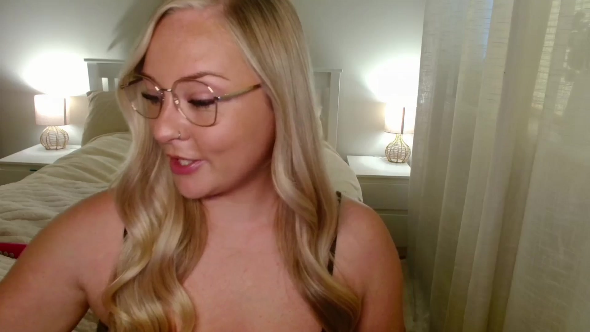 Gallery image thumbnail from AlexisBrookeX's myfreecams stream on, 10/10/2025, 15:03 image 15 of 20