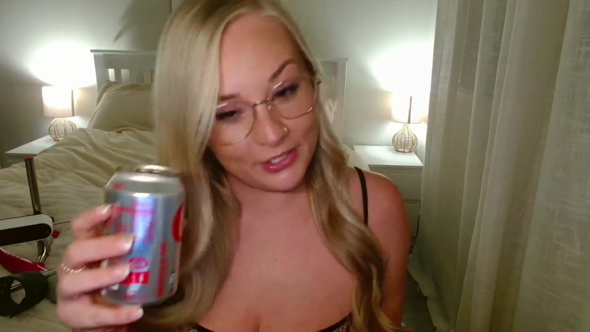 Gallery image thumbnail from AlexisBrookeX's myfreecams stream on, 10/10/2025, 21:54 image 14 of 20