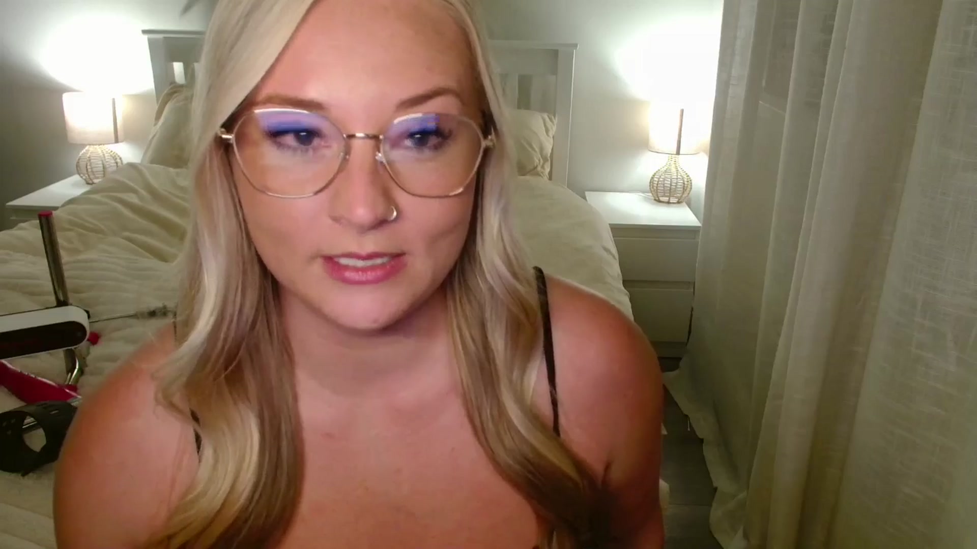 Gallery image thumbnail from AlexisBrookeX's myfreecams stream on, 10/10/2025, 21:54 image 20 of 20