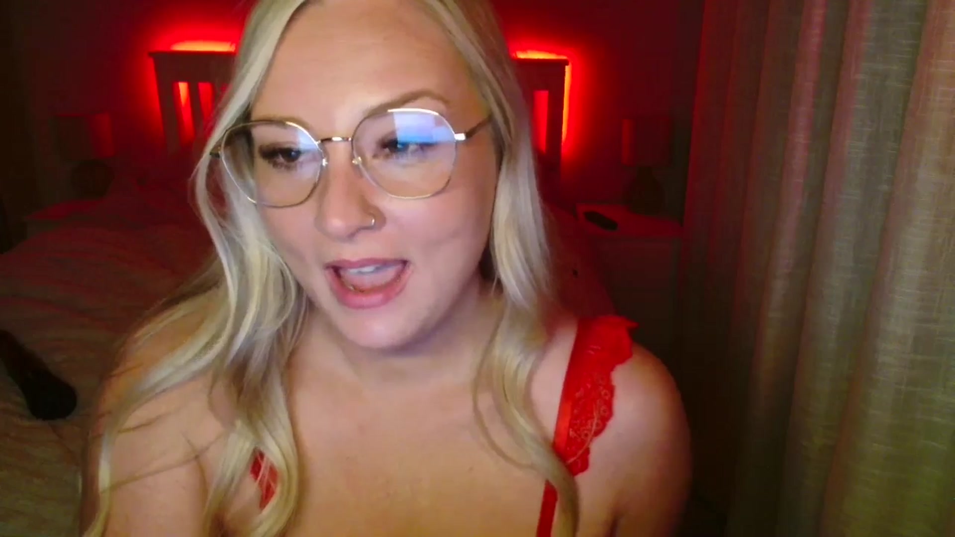 Gallery image thumbnail from AlexisBrookeX's myfreecams stream on, 11/07/2025, 23:24 image 8 of 20