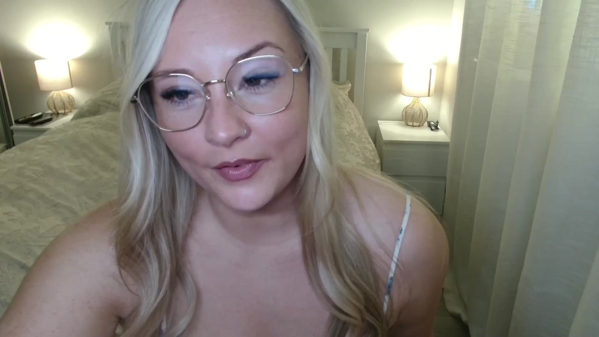 Gallery image thumbnail from AlexisBrookeX's myfreecams stream on, 03/02/2026, 15:48 image 4 of 20
