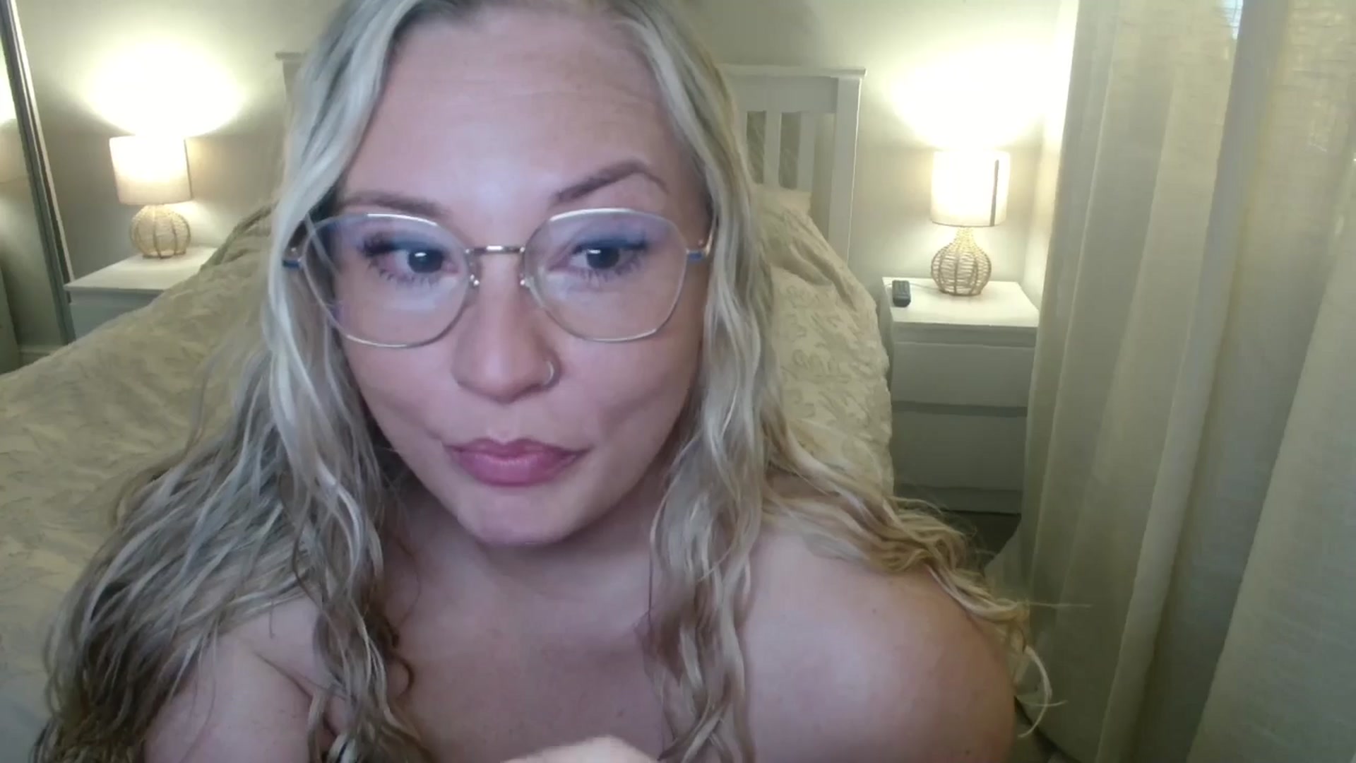 Gallery image thumbnail from AlexisBrookeX's myfreecams stream on, 03/07/2026, 14:52 image 7 of 20