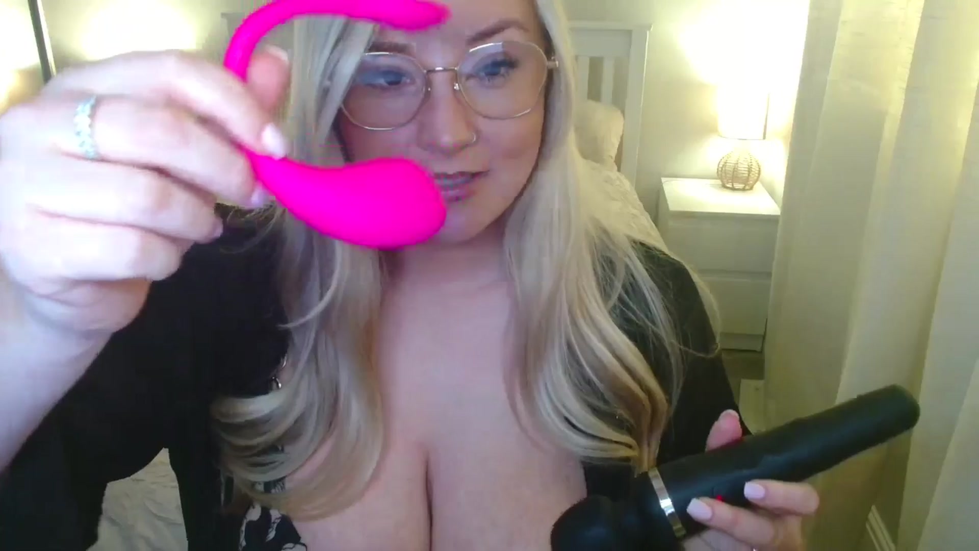 Gallery image thumbnail from AlexisBrookeX's myfreecams stream on, 04/03/2026, 15:17 image 4 of 20