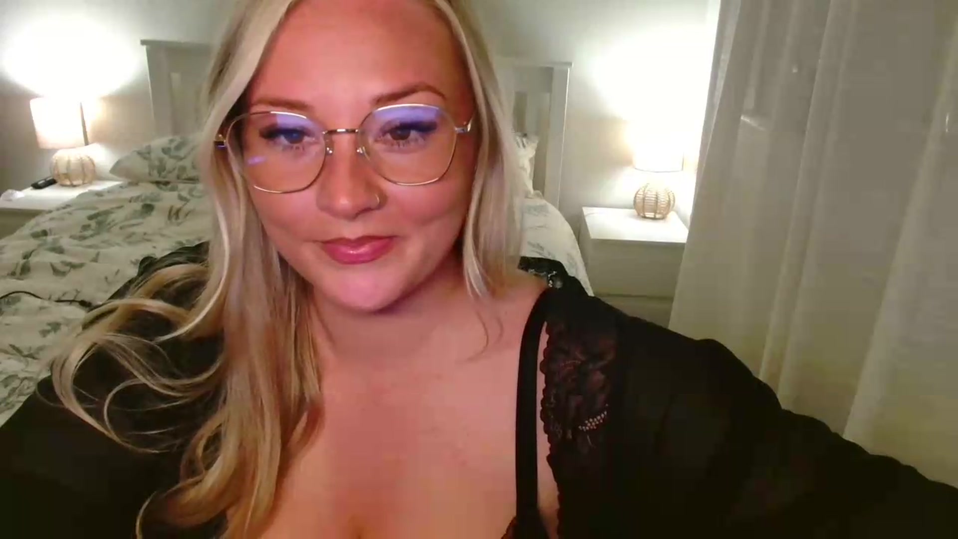 Gallery image thumbnail from AlexisBrookeX's myfreecams stream on, 05/01/2026, 21:51 image 8 of 20