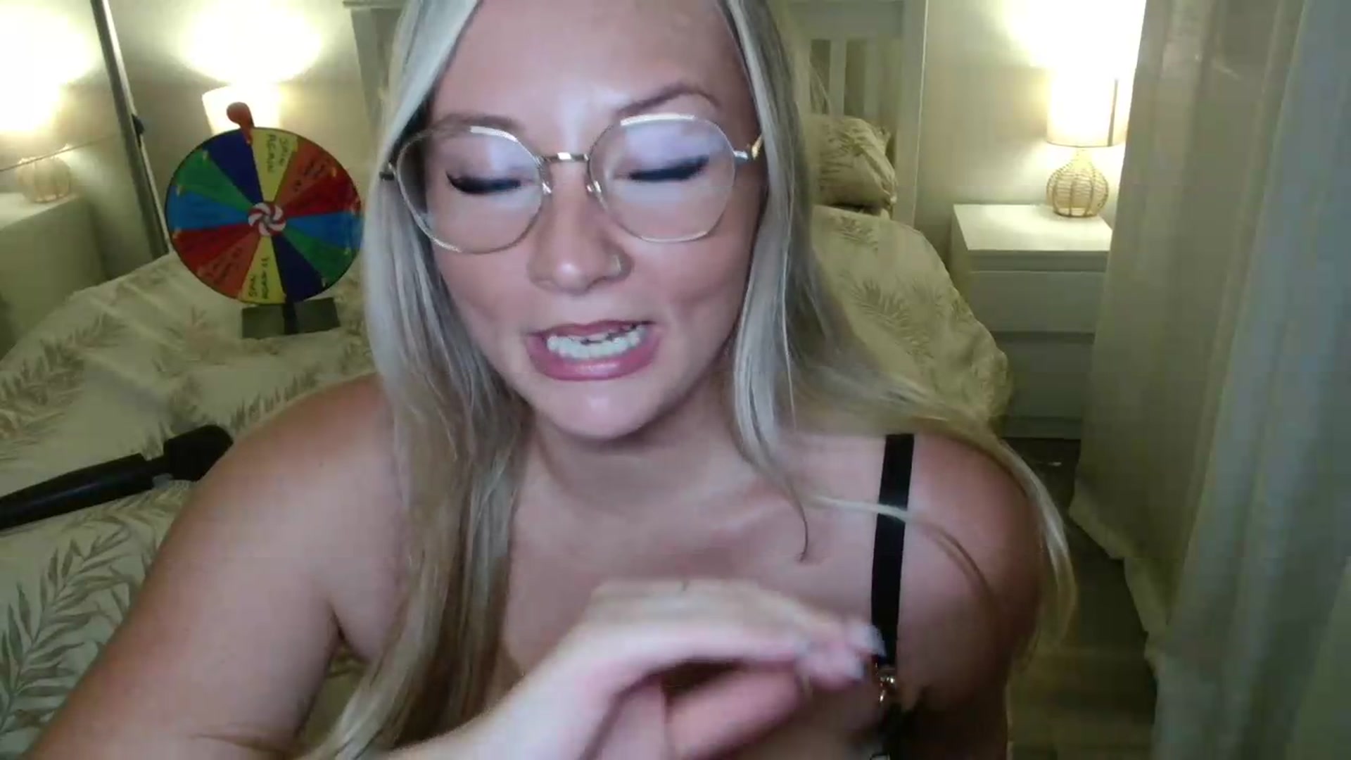 Gallery image thumbnail from AlexisBrookeX's myfreecams stream on, 08/28/2026, 22:46 image 11 of 20