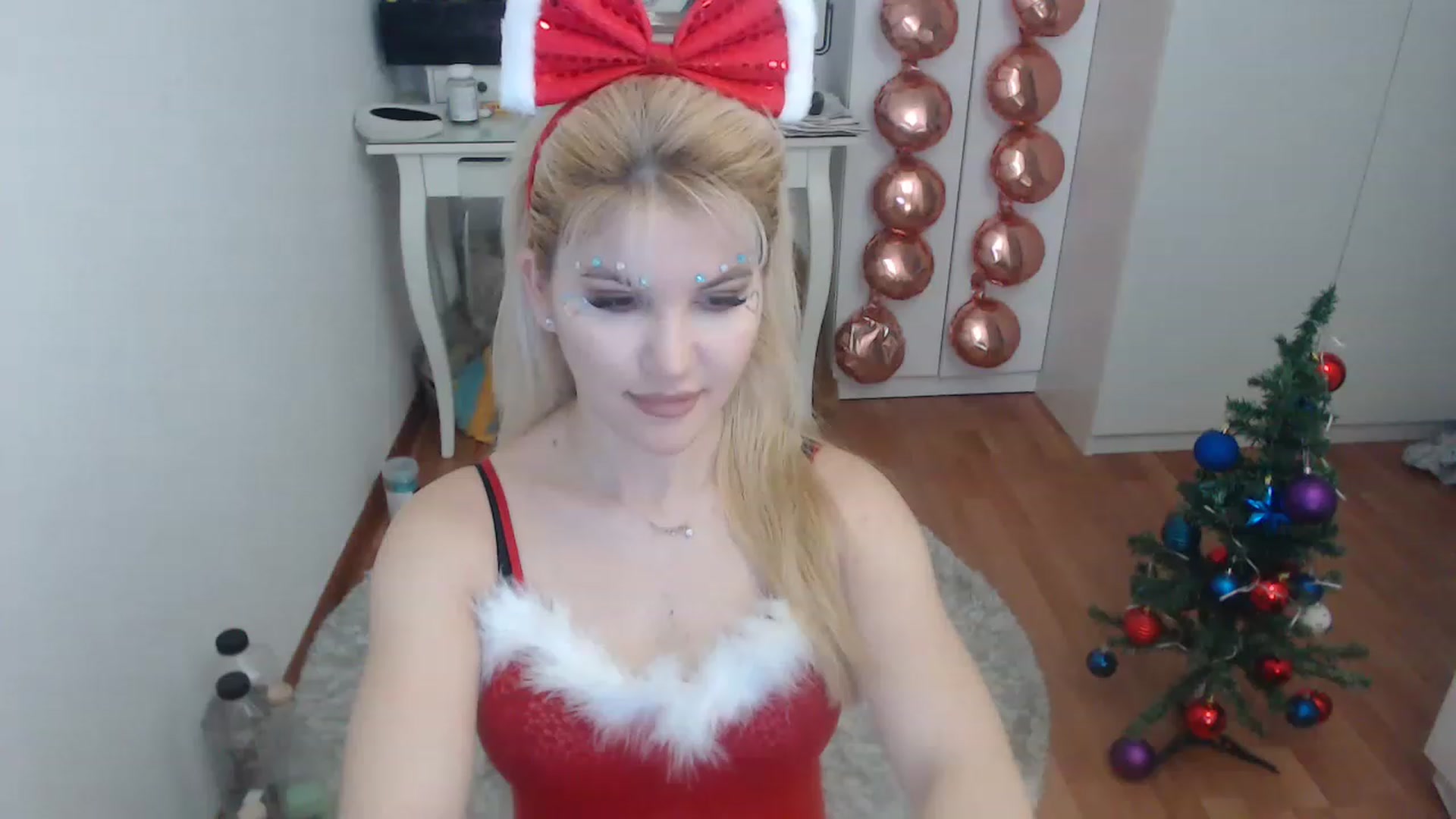 Gallery image thumbnail from AlexisJewel's myfreecams stream on, 12/24/2022, 10:56 image 1 of 20