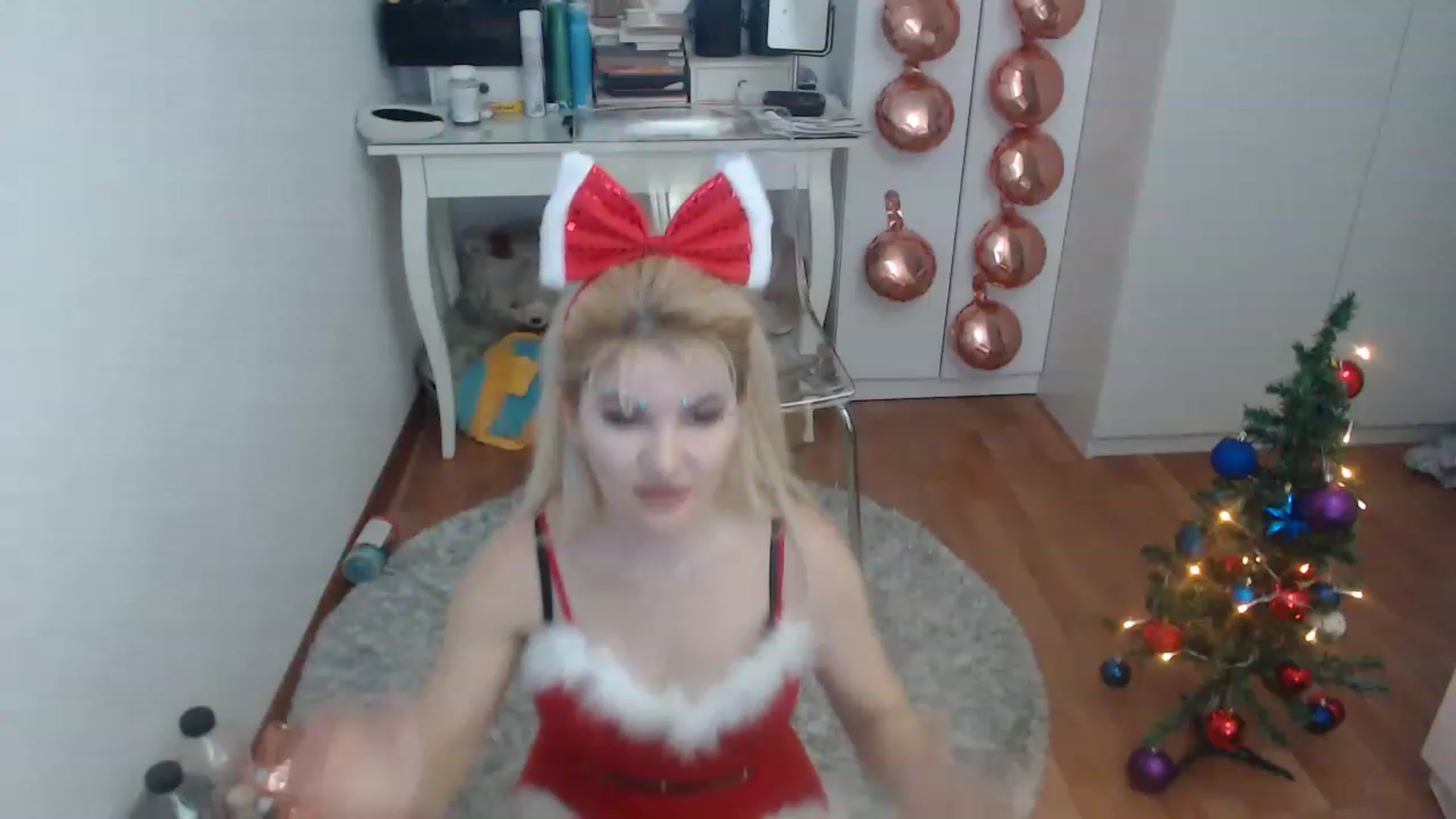 Gallery image thumbnail from AlexisJewel's myfreecams stream on, 12/24/2022, 10:56 image 11 of 20