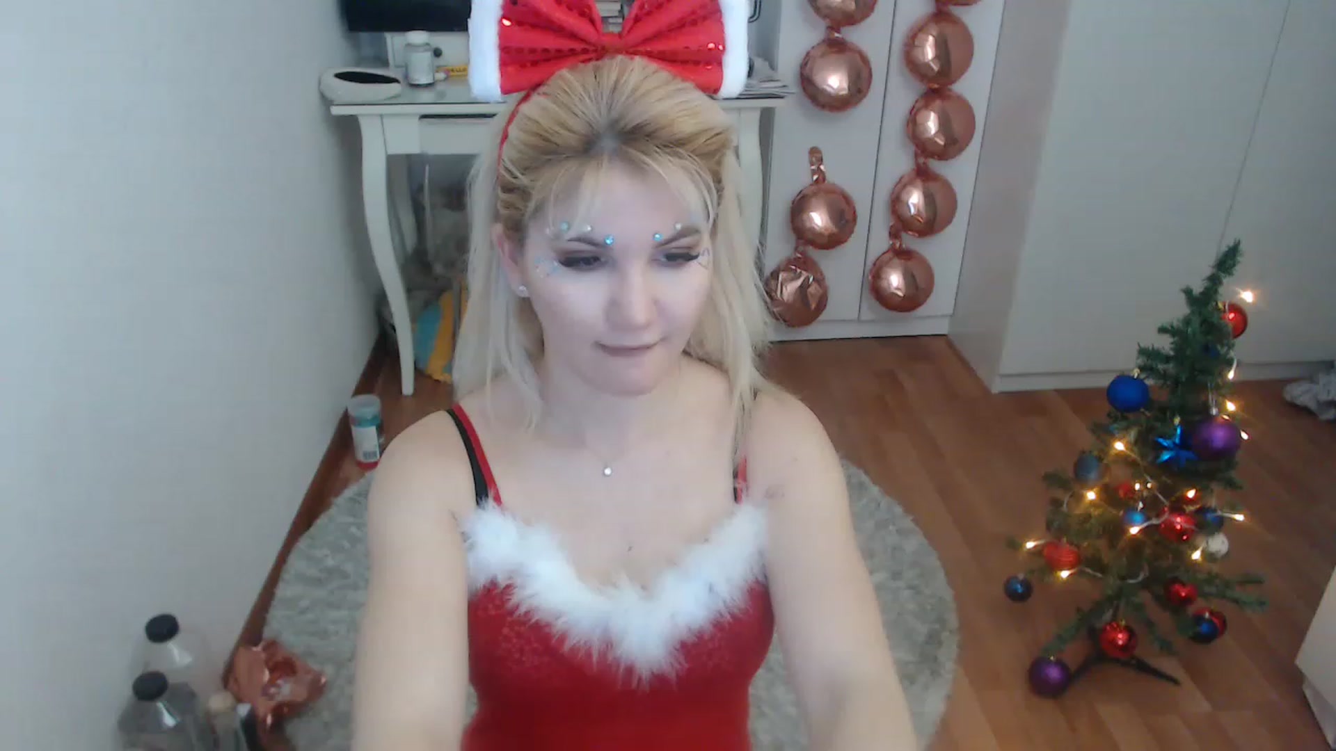 Gallery image thumbnail from AlexisJewel's myfreecams stream on, 12/24/2022, 10:56 image 8 of 20