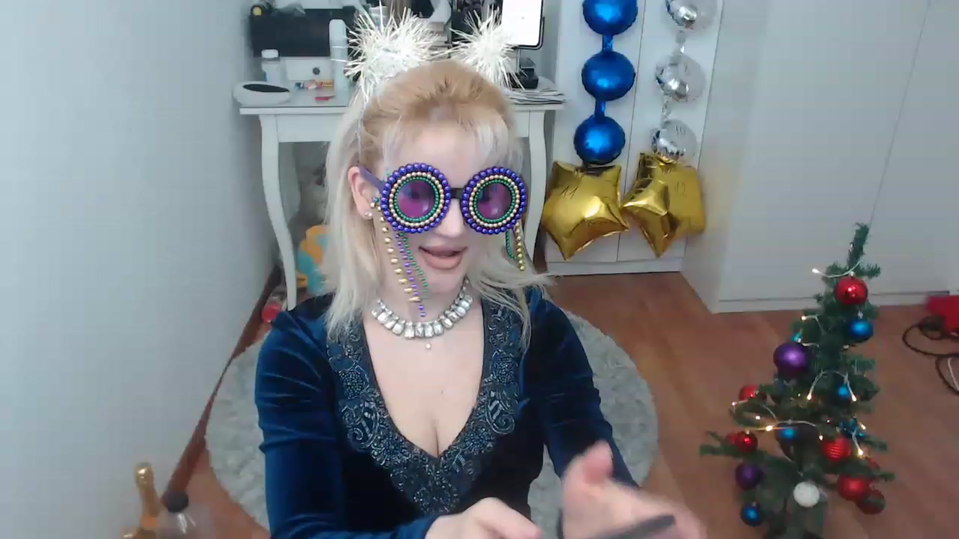 Gallery image thumbnail from AlexisJewel's myfreecams stream on, 12/31/2022, 11:05 image 5 of 20