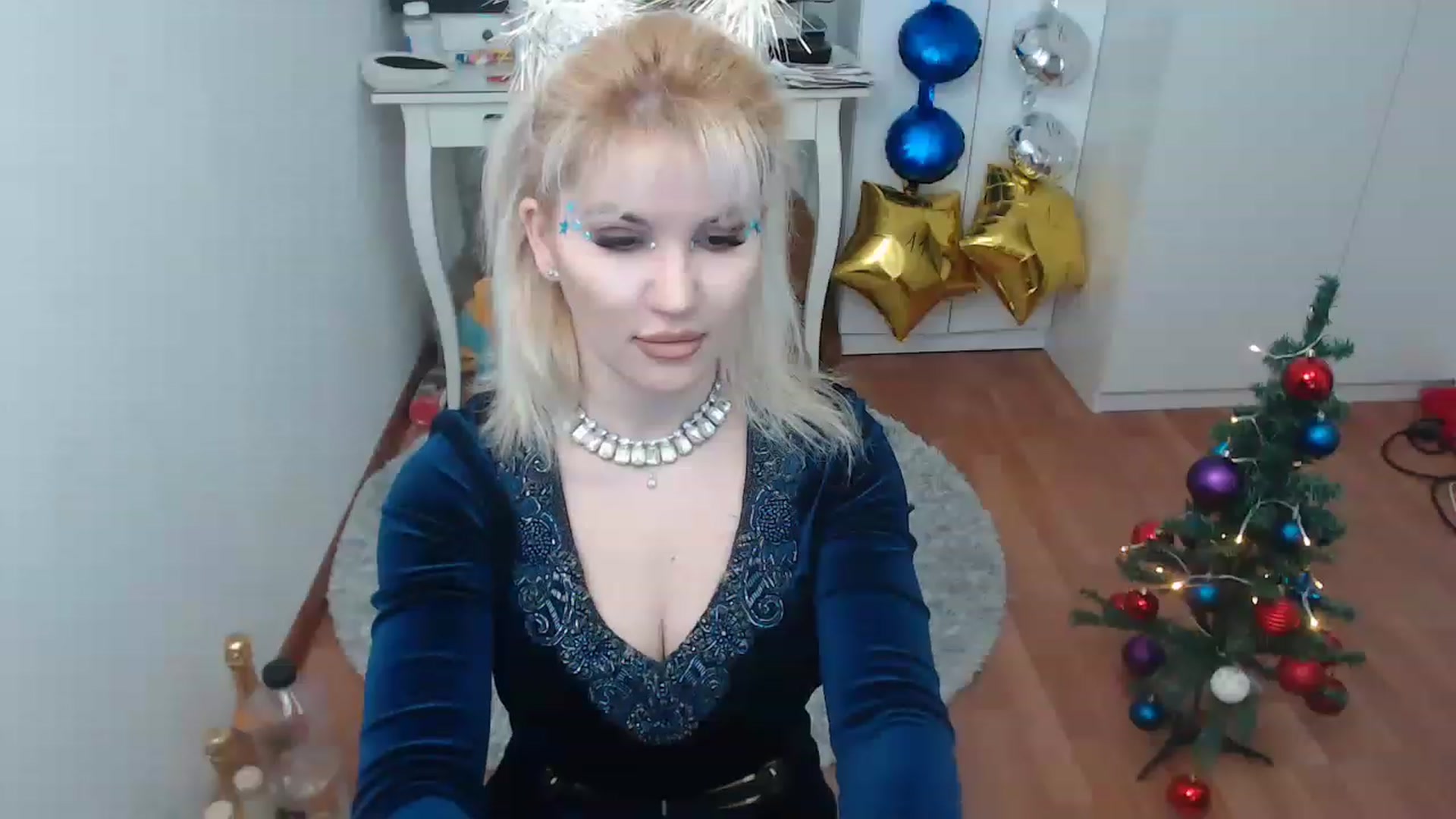 Gallery image thumbnail from AlexisJewel's myfreecams stream on, 12/31/2022, 11:05 image 3 of 20