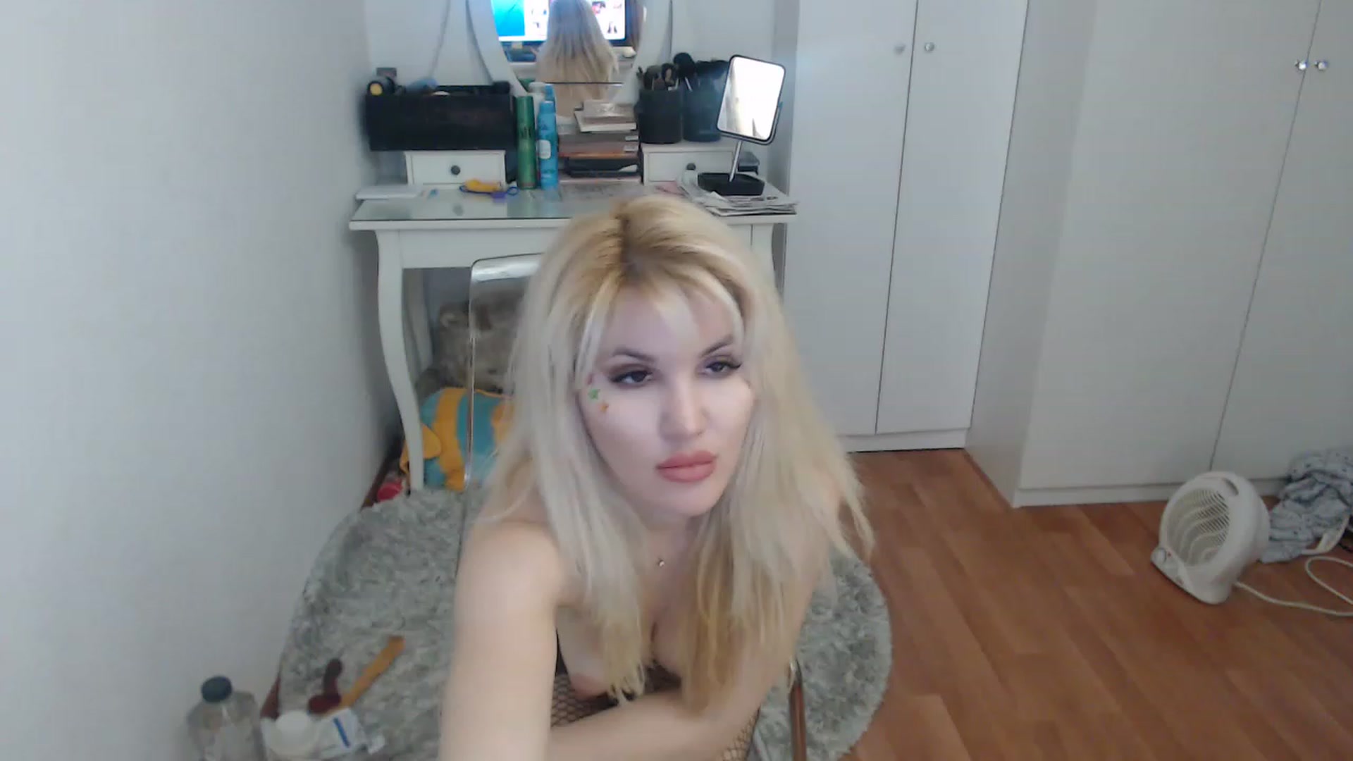 Gallery image thumbnail from AlexisJewel's myfreecams stream on, 01/17/2023, 11:09 image 12 of 20