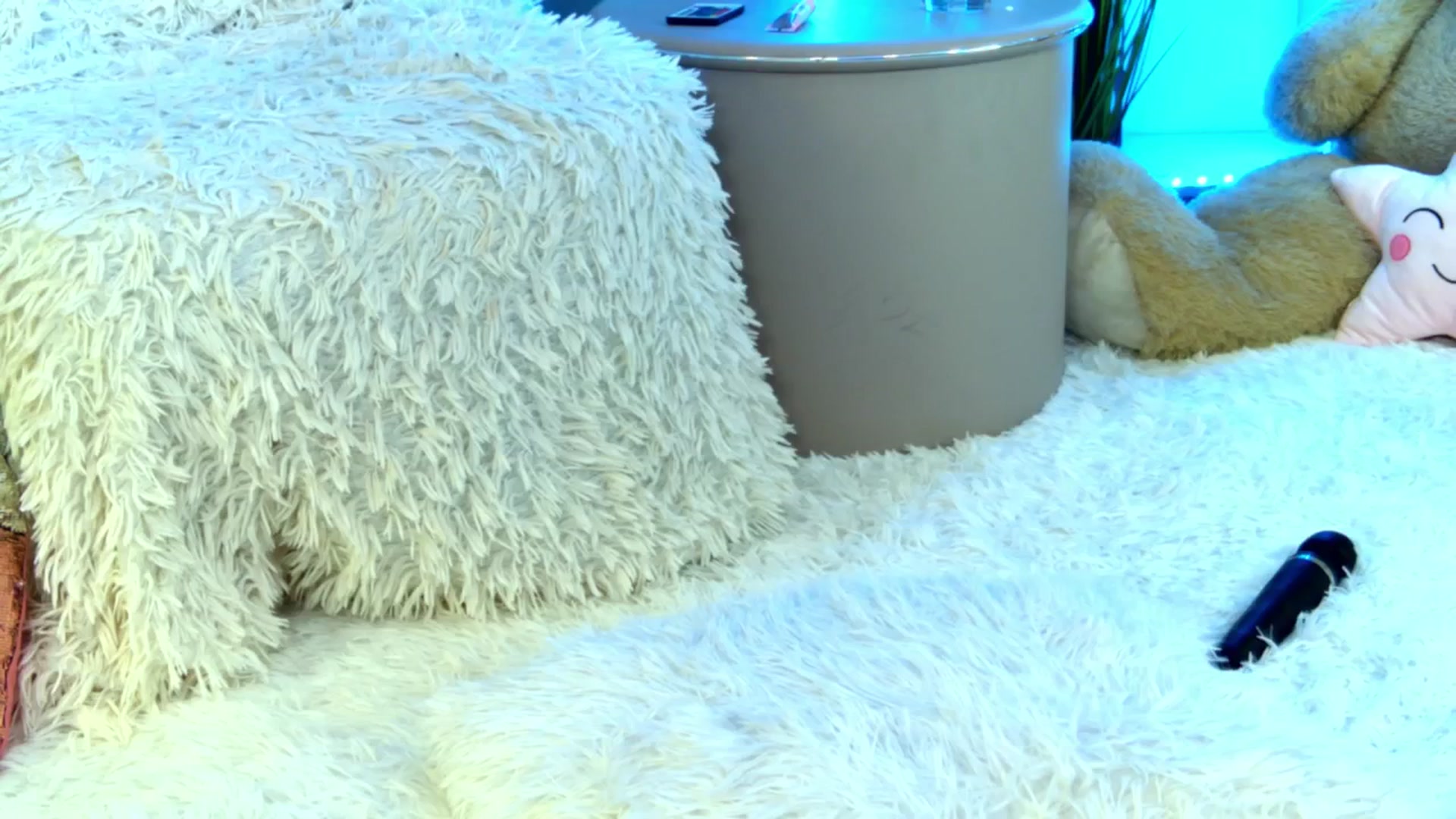 Gallery image thumbnail from AlexisLove's myfreecams stream on, 04/07/2025, 21:01 image 5 of 20