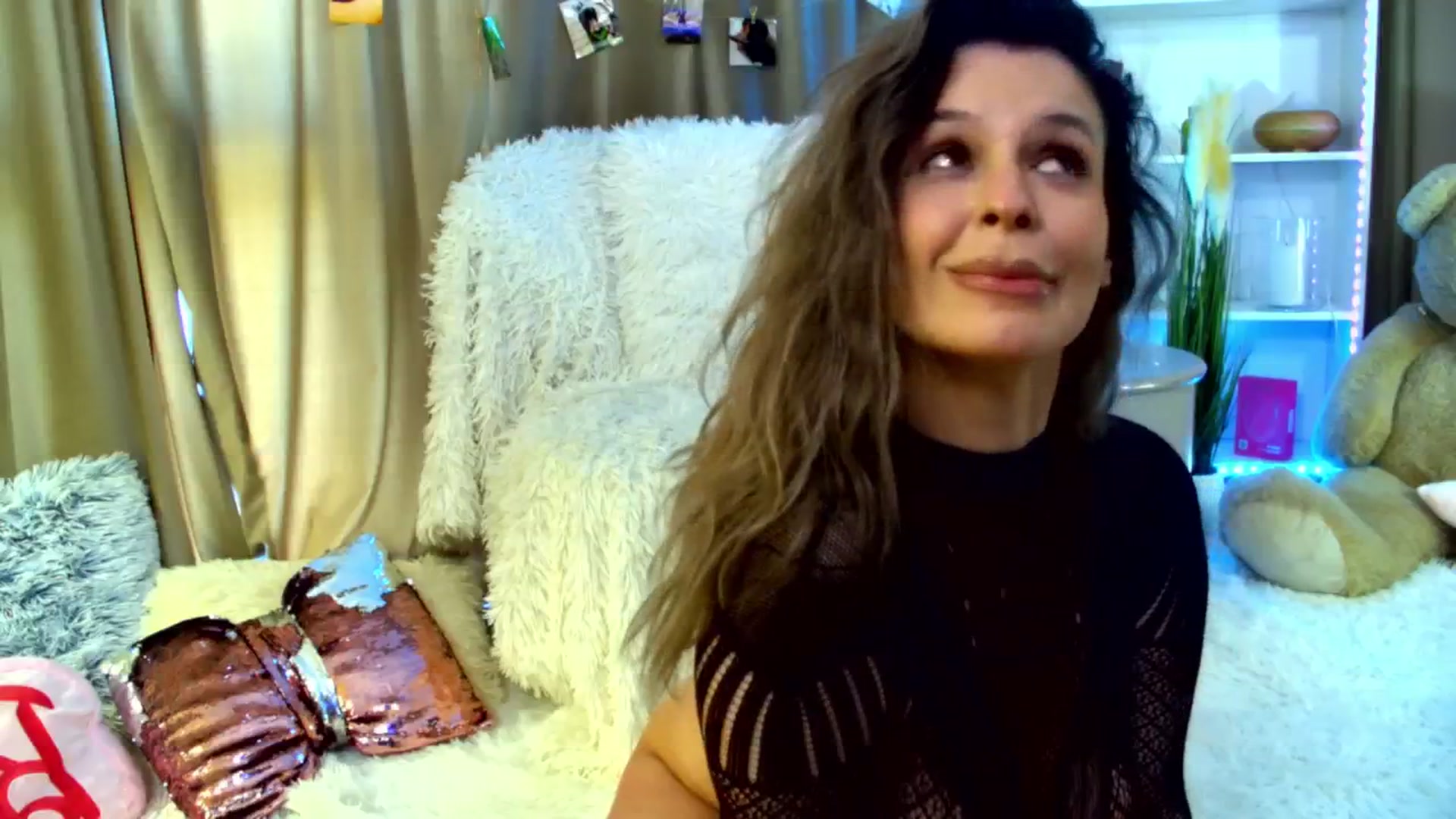 Gallery image thumbnail from AlexisLove's myfreecams stream on, 04/28/2025, 15:45 image 2 of 20