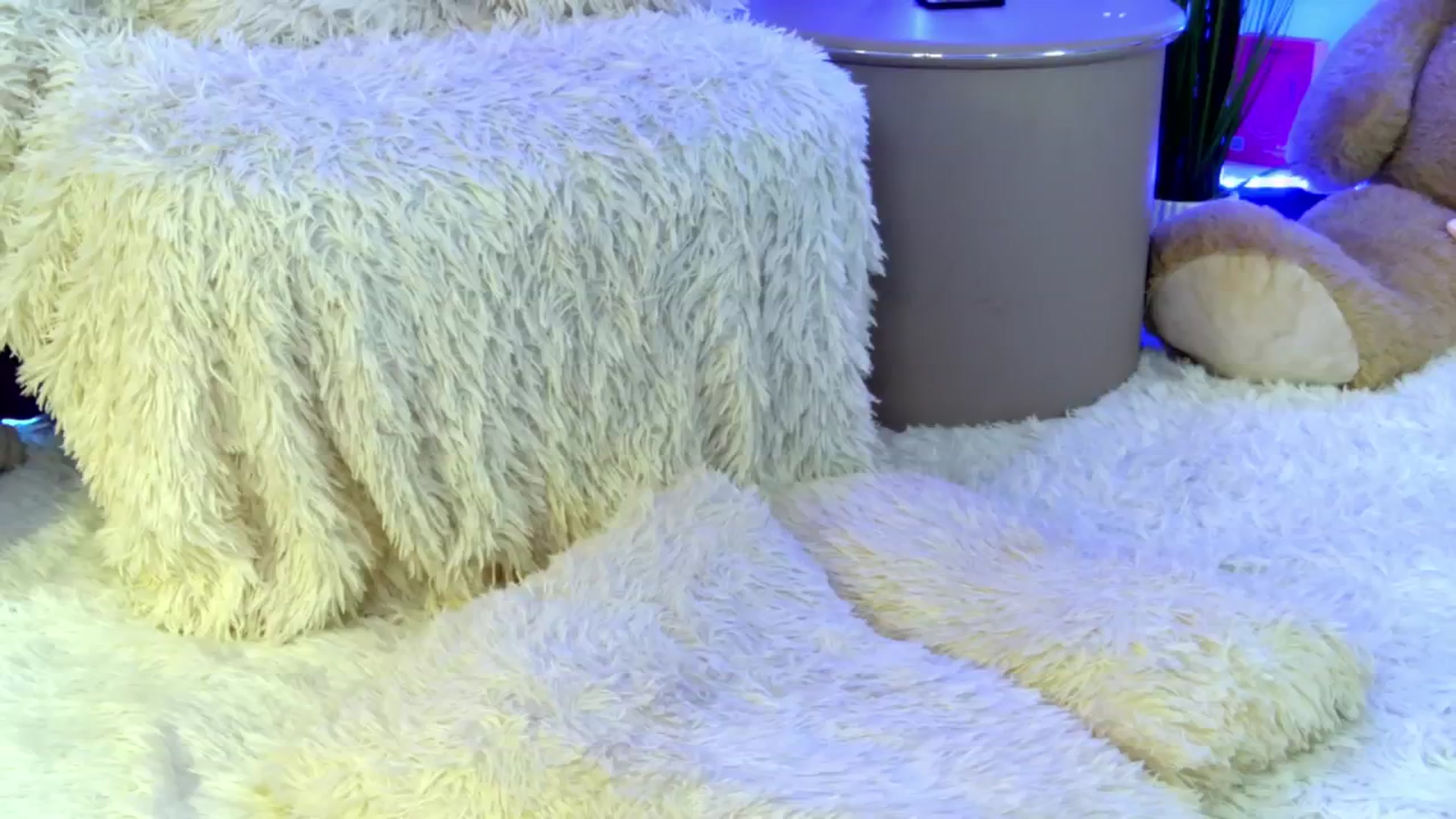 Gallery image thumbnail from AlexisLove's myfreecams stream on, 05/15/2025, 16:28 image 19 of 20