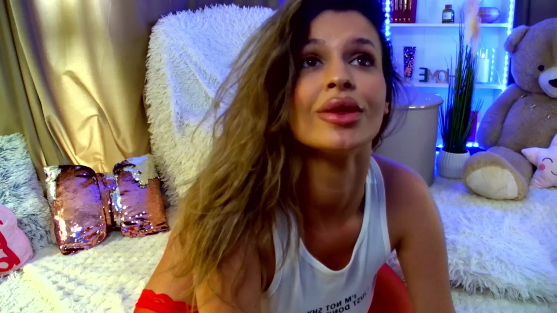 Gallery image thumbnail from AlexisLove's myfreecams stream on, 05/16/2025, 15:34 image 16 of 20