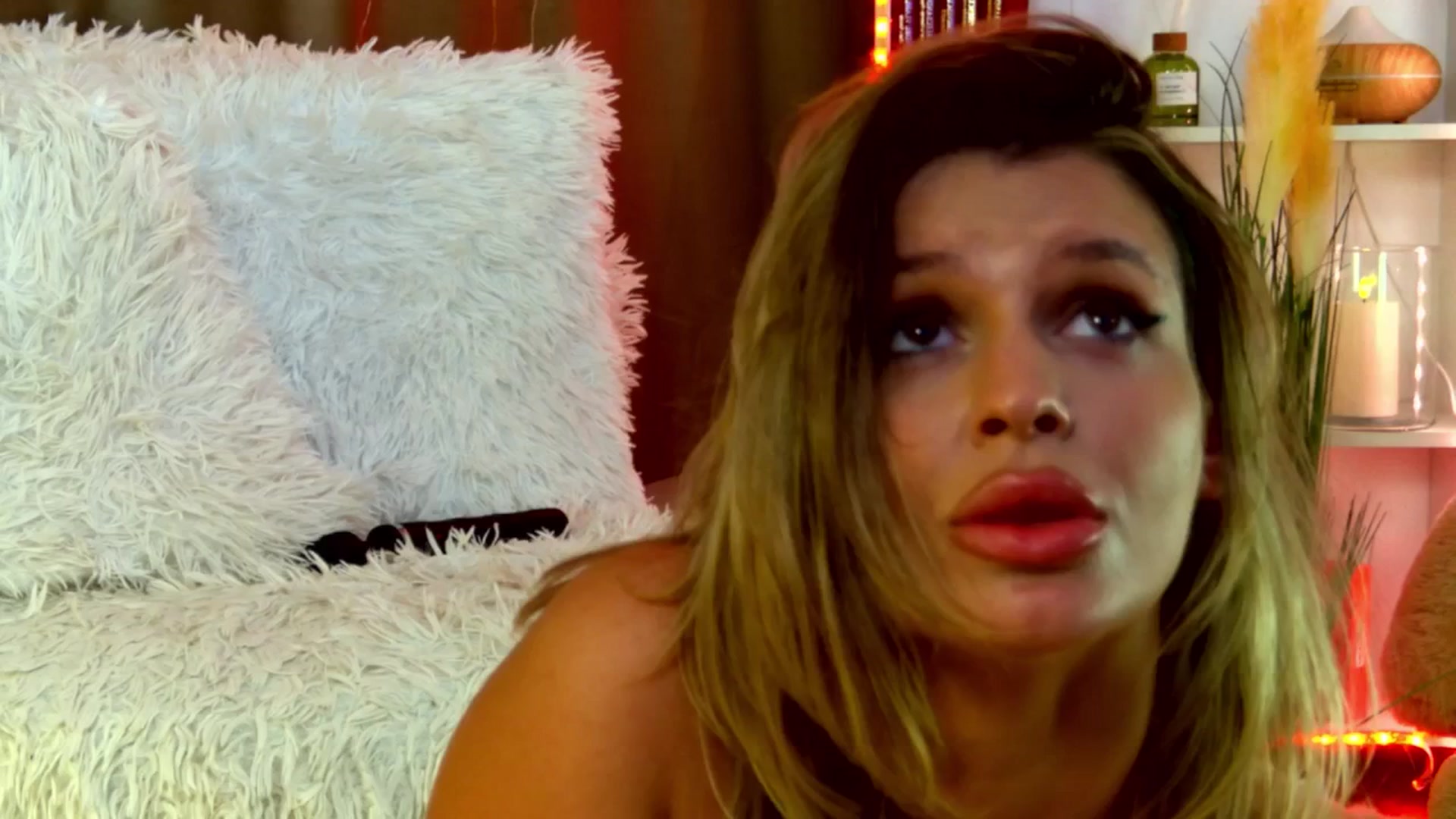 Gallery image thumbnail from AlexisLove's myfreecams stream on, 05/29/2025, 16:49 image 1 of 20