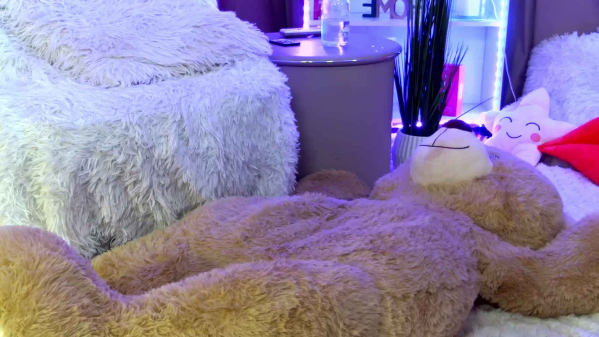 Gallery image thumbnail from AlexisLove's myfreecams stream on, 06/11/2025, 16:30 image 19 of 20