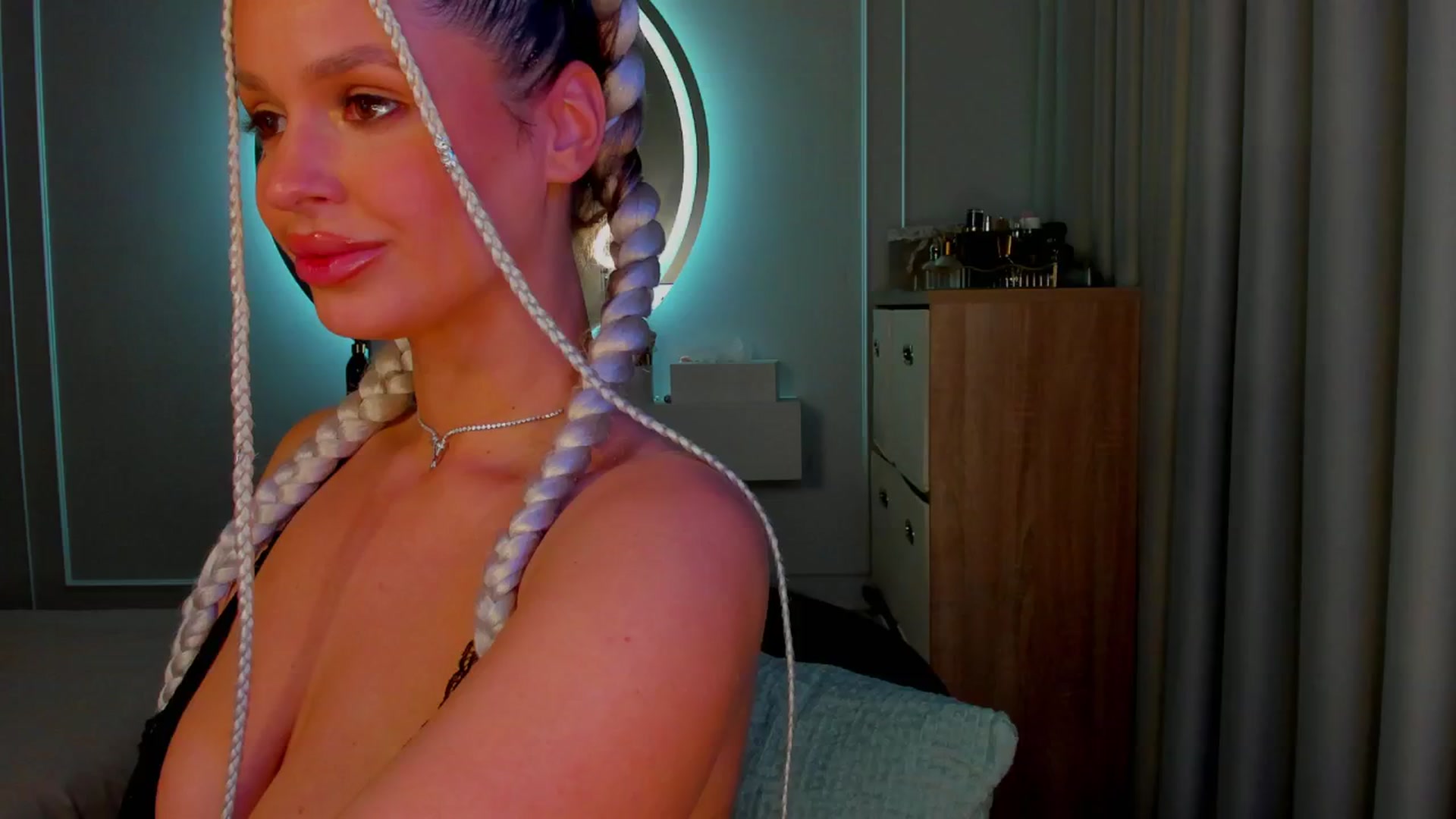 Gallery image thumbnail from AlexisLove's myfreecams stream on, 10/16/2025, 23:12 image 17 of 20