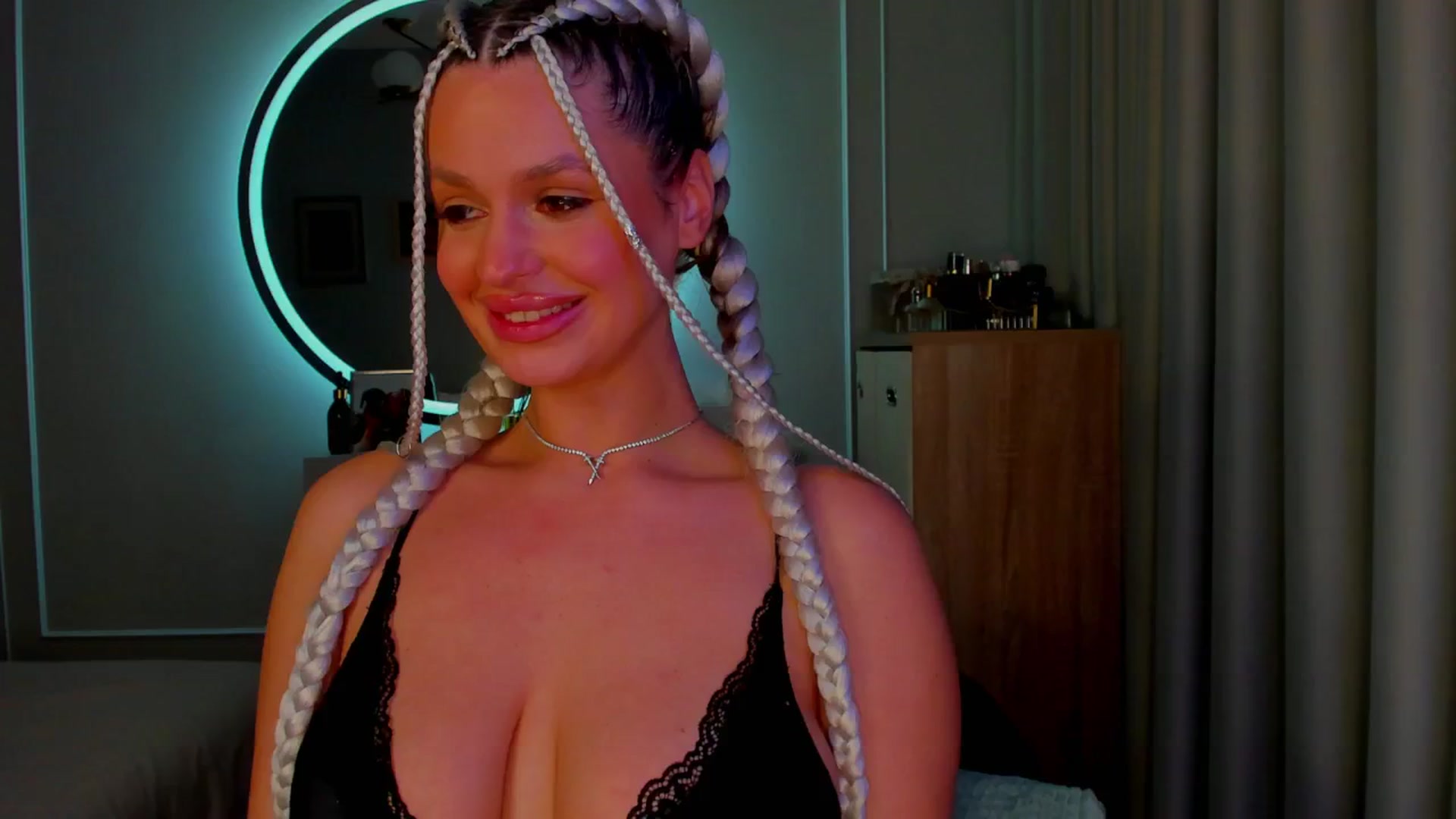 Gallery image thumbnail from AlexisLove's myfreecams stream on, 10/16/2025, 23:42 image 8 of 20