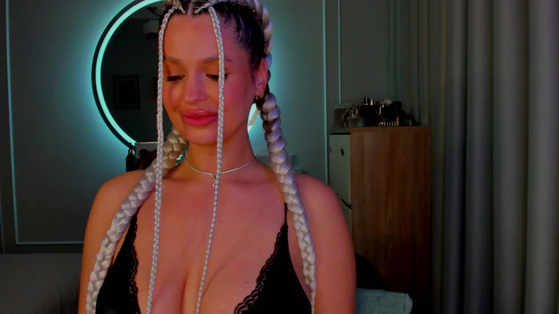 Gallery image thumbnail from AlexisLove's myfreecams stream on, 10/16/2025, 23:42 image 11 of 20