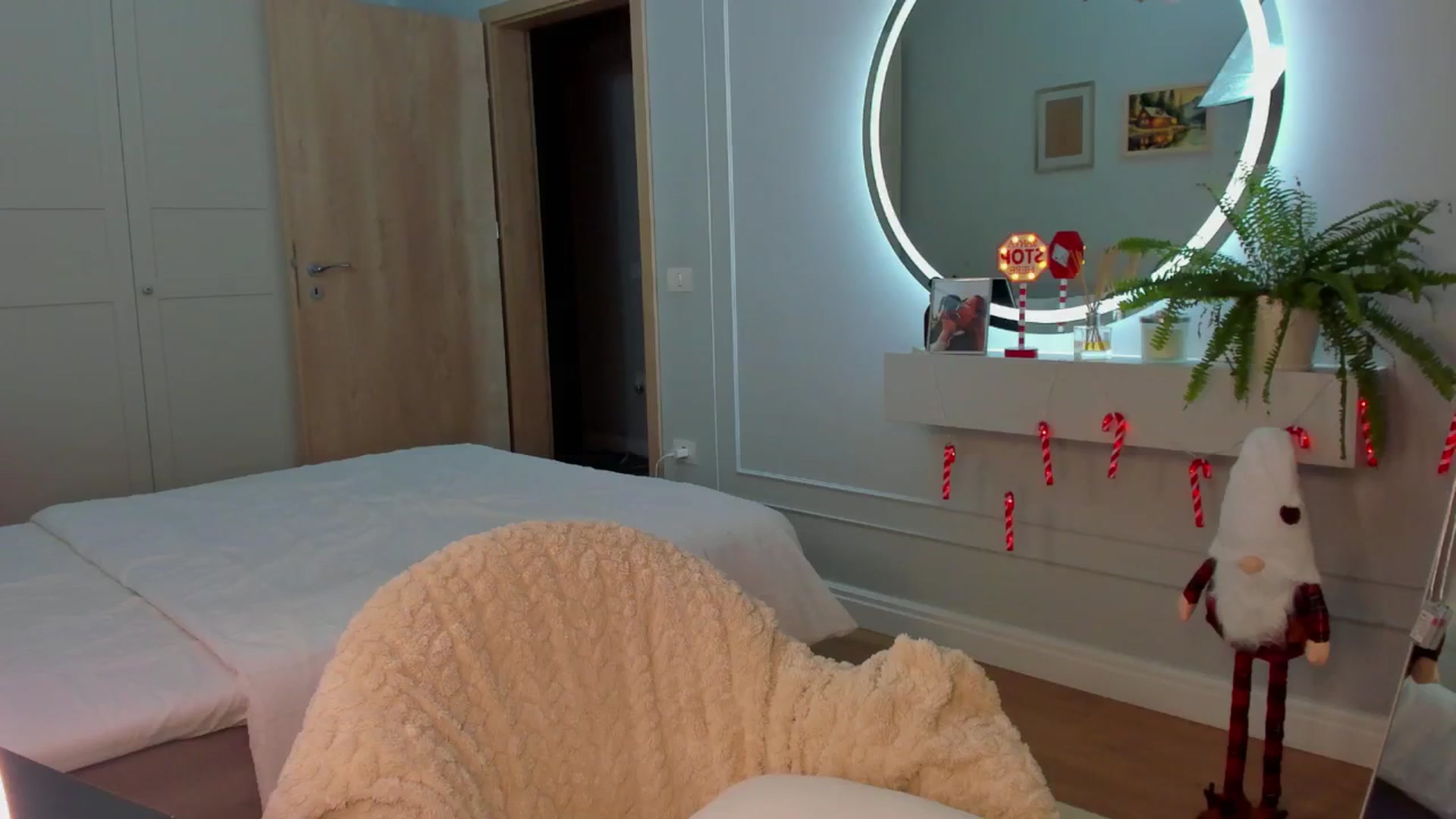 Gallery image thumbnail from AlexisLove's myfreecams stream on, 12/11/2025, 05:52 image 9 of 20