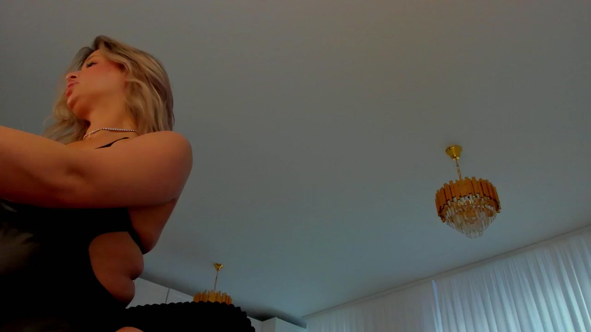 Gallery image thumbnail from AlexisLove's myfreecams stream on, 04/19/2026, 04:33 image 14 of 20