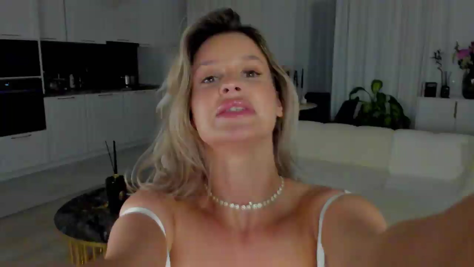 Gallery image thumbnail from AlexisLove's myfreecams stream on, 05/20/2026, 23:20 image 6 of 20