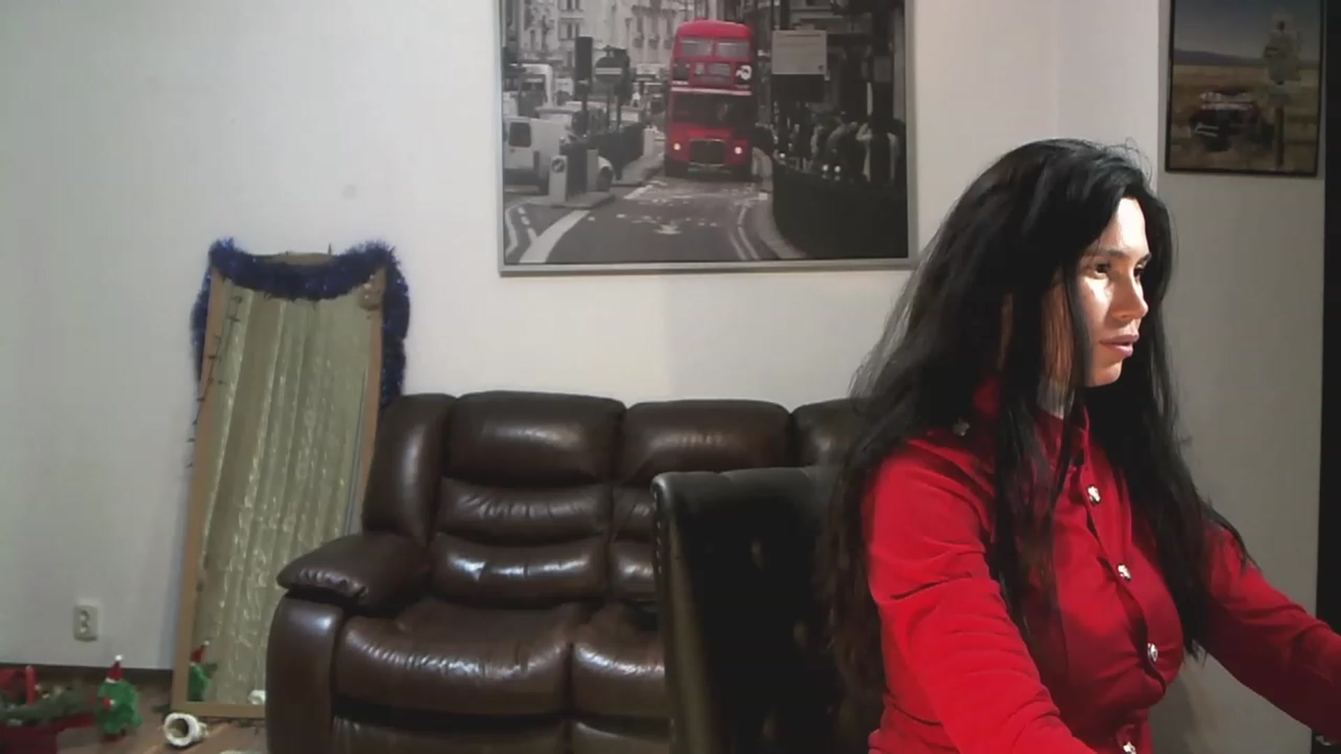 Gallery image thumbnail from AlexisLuvv's myfreecams stream on, 12/22/2022, 19:43 image 4 of 20