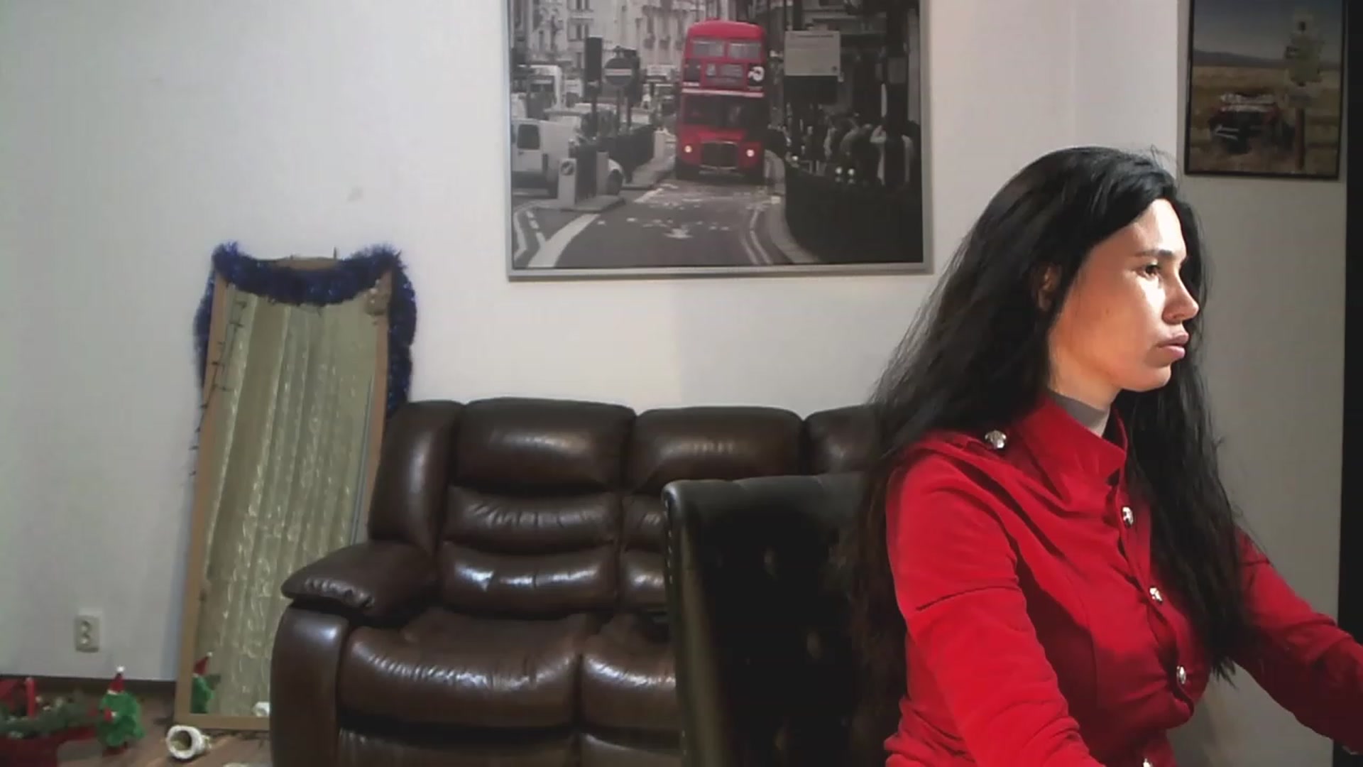 Gallery image thumbnail from AlexisLuvv's myfreecams stream on, 12/22/2022, 19:43 image 3 of 20