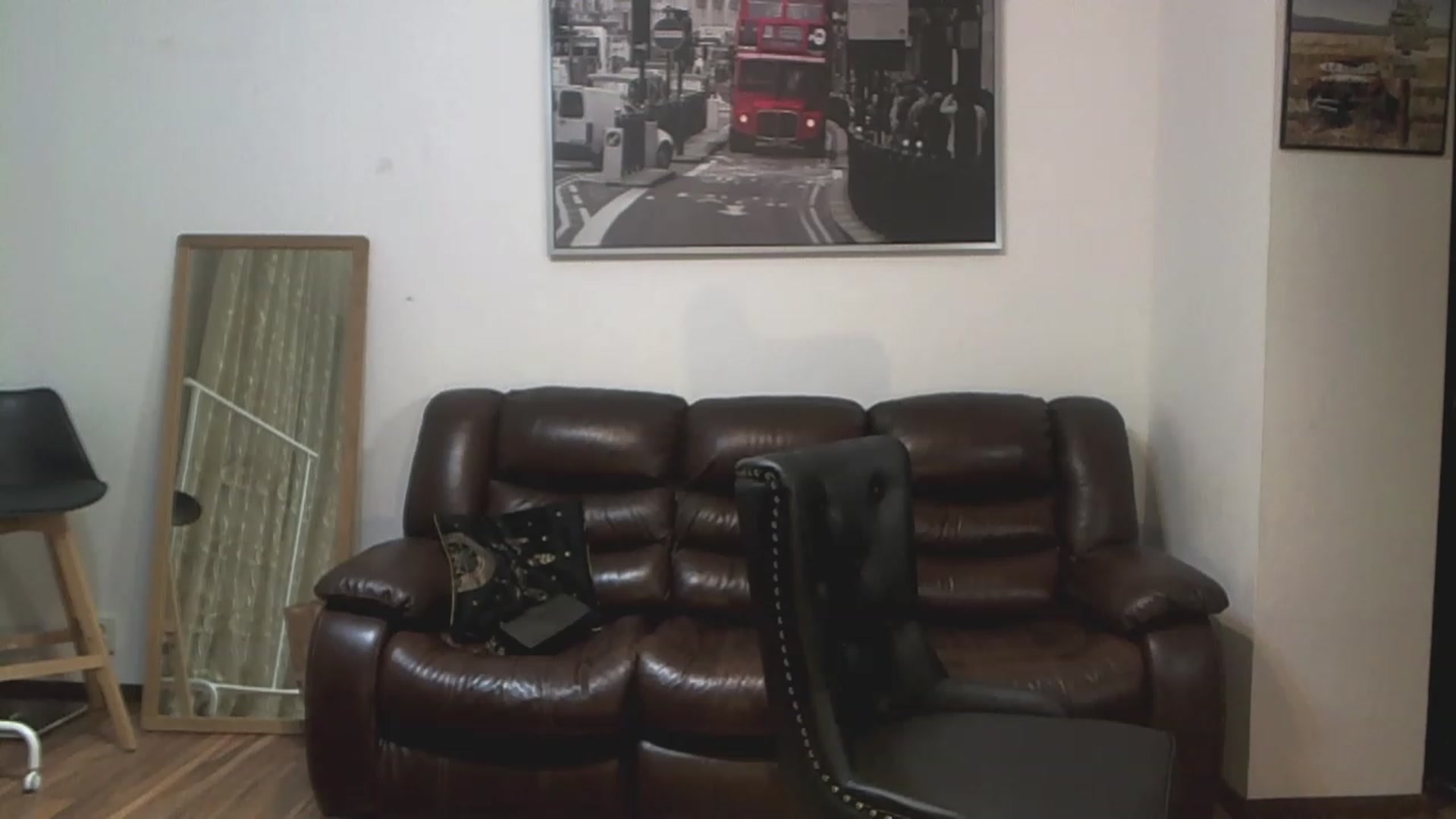 Gallery image thumbnail from AlexisLuvv's myfreecams stream on, 01/15/2023, 20:43 image 18 of 20