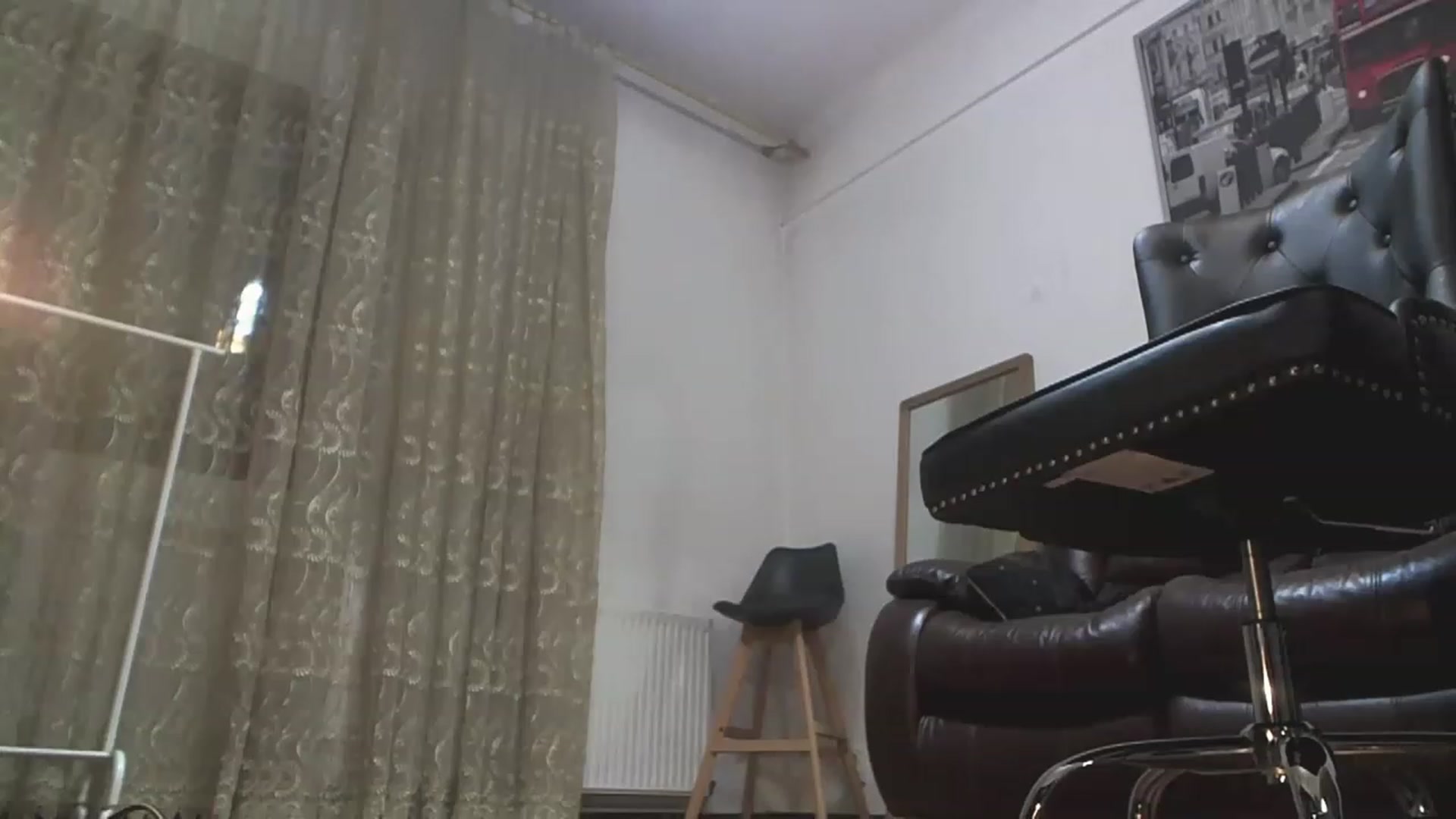 Gallery image thumbnail from AlexisLuvv's myfreecams stream on, 02/13/2023, 20:23 image 5 of 20