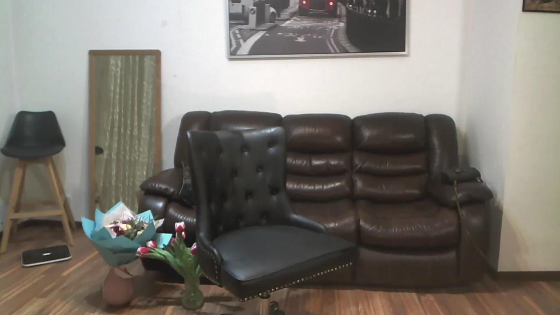 Gallery image thumbnail from AlexisLuvv's myfreecams stream on, 02/14/2023, 20:49 image 11 of 20