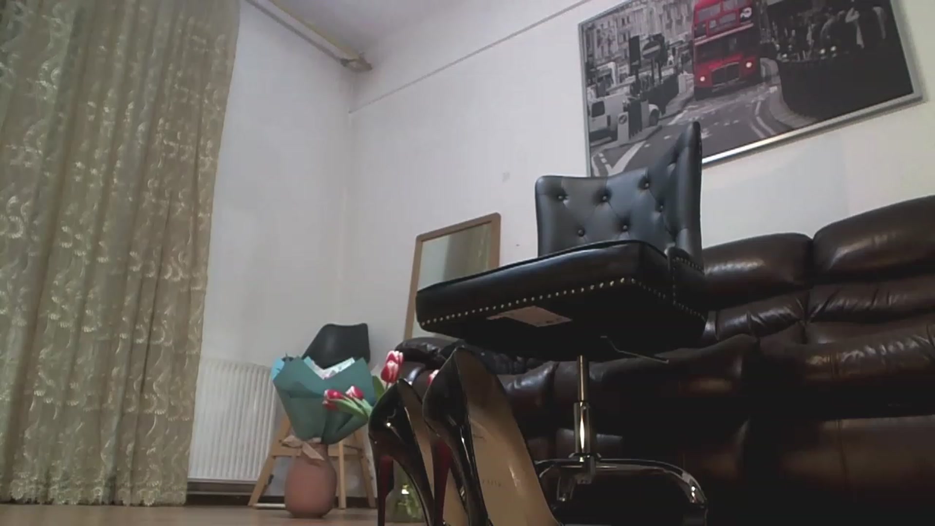 Gallery image thumbnail from AlexisLuvv's myfreecams stream on, 02/14/2023, 20:49 image 14 of 20