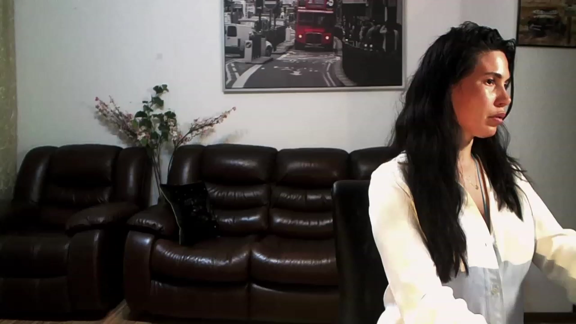 Gallery image thumbnail from AlexisLuvv's myfreecams stream on, 03/27/2023, 20:03 image 14 of 20
