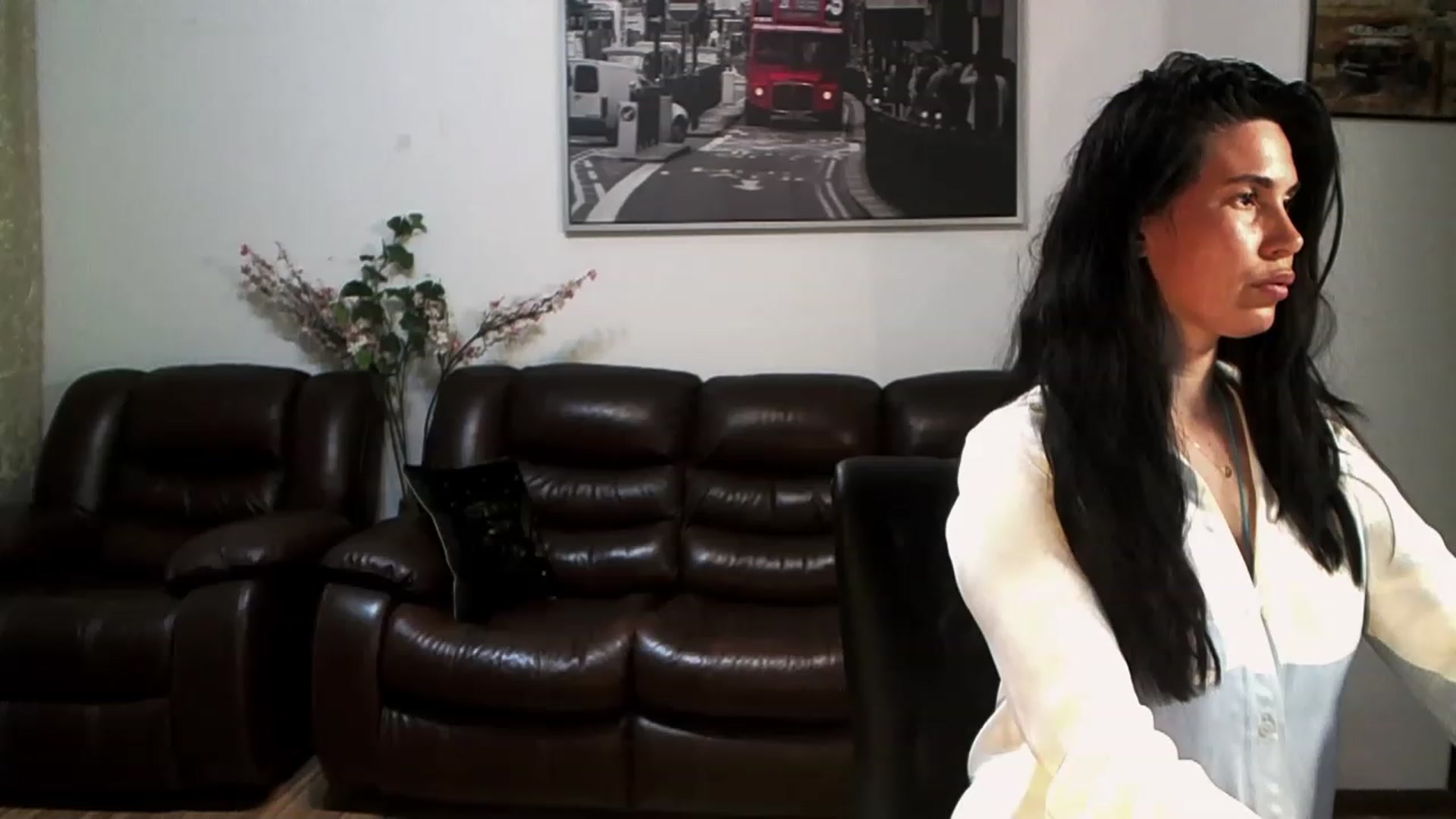 Gallery image thumbnail from AlexisLuvv's myfreecams stream on, 03/27/2023, 20:03 image 13 of 20