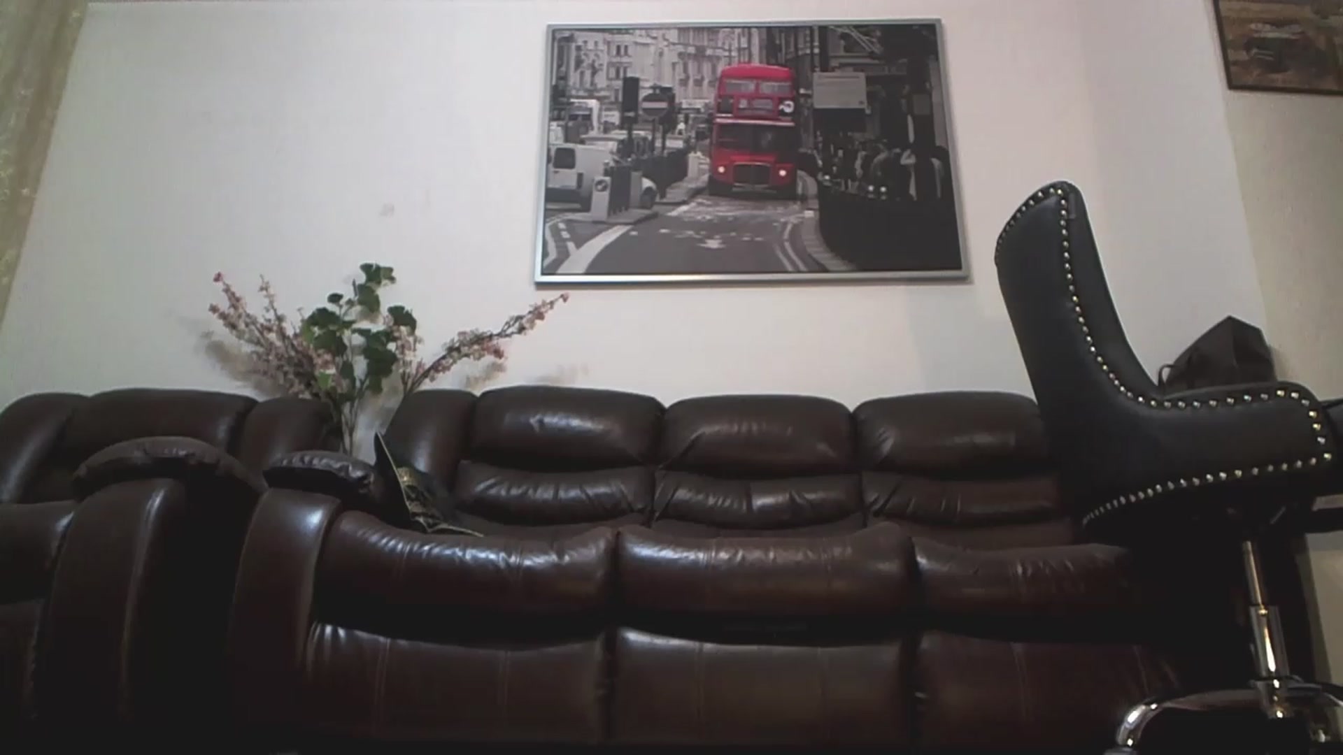 Gallery image thumbnail from AlexisLuvv's myfreecams stream on, 05/19/2023, 20:49 image 5 of 20
